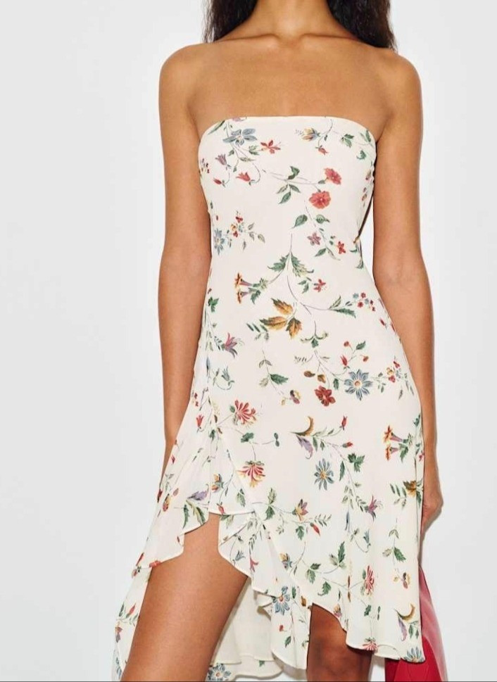 Petite summer floral strapless ruffle mini dress.Hey I am 4'11/150cm petite fashion expert and I share style tips and fashion for short women.

#LTKPetite #LTKMidsize