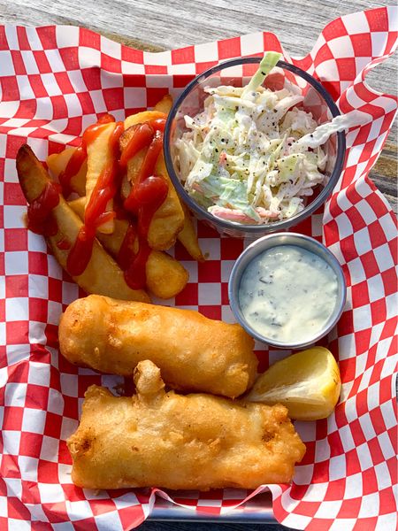 London Style Fish Basket served in Stainless Trays lined with picnic paper. #FishBasket #LondonFish #FishandChips #Foodie #AtHomewithDSF 

#LTKhome