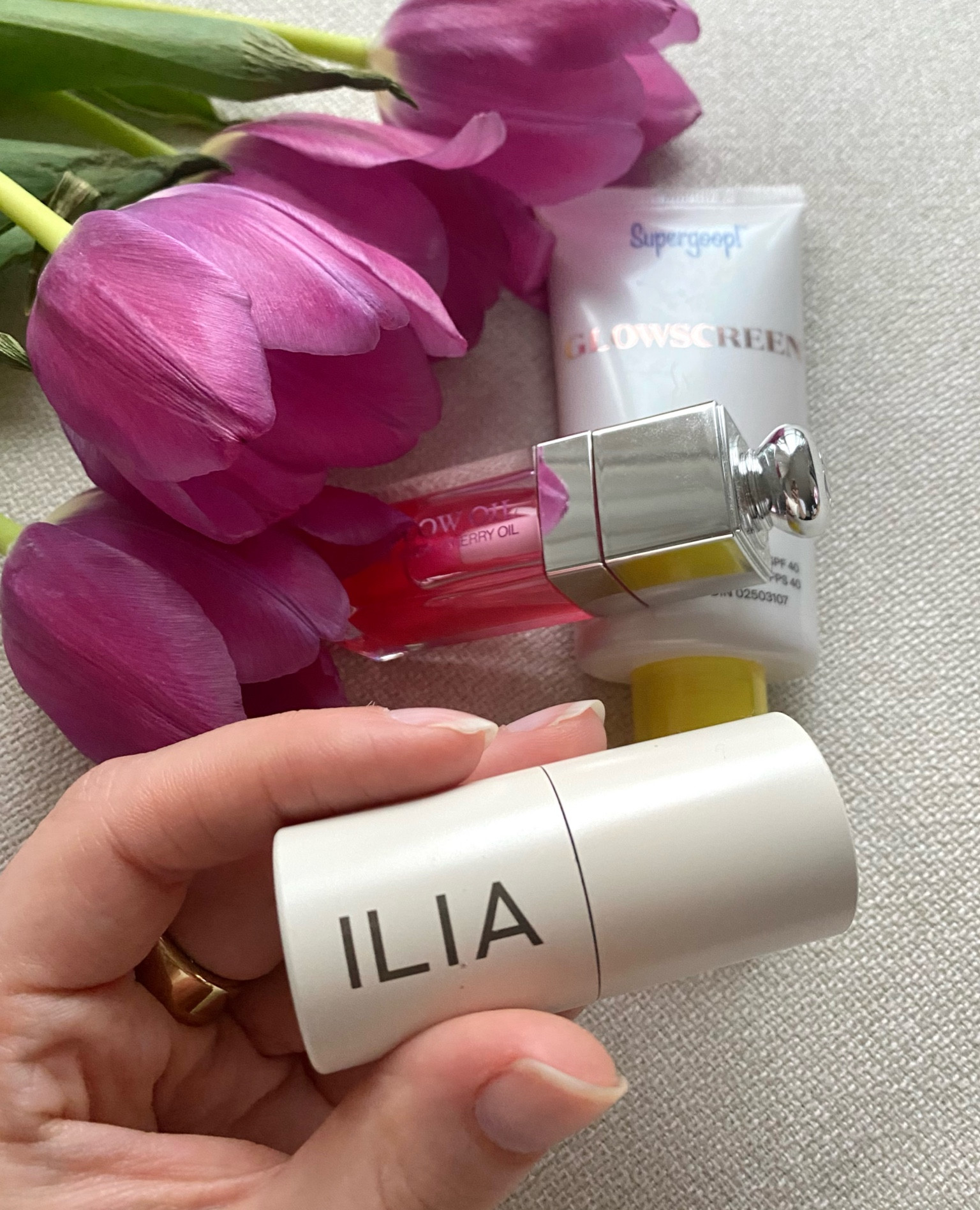If I can only pick 3 makeup items for glowing summer makeup, these are my top three! The best glowy sunscreen, Ilia blush and Dior lip oil! Grab yours now while it’s on sale! 

#LTKsalealert #LTKfindsunder50 #LTKxSephora