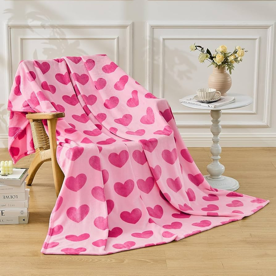 FY FIBER HOUSE Heart Flannel Throw Blanket for Couch Soft Cozy Blankets for Lover Gifts All Seaso... | Amazon (US)