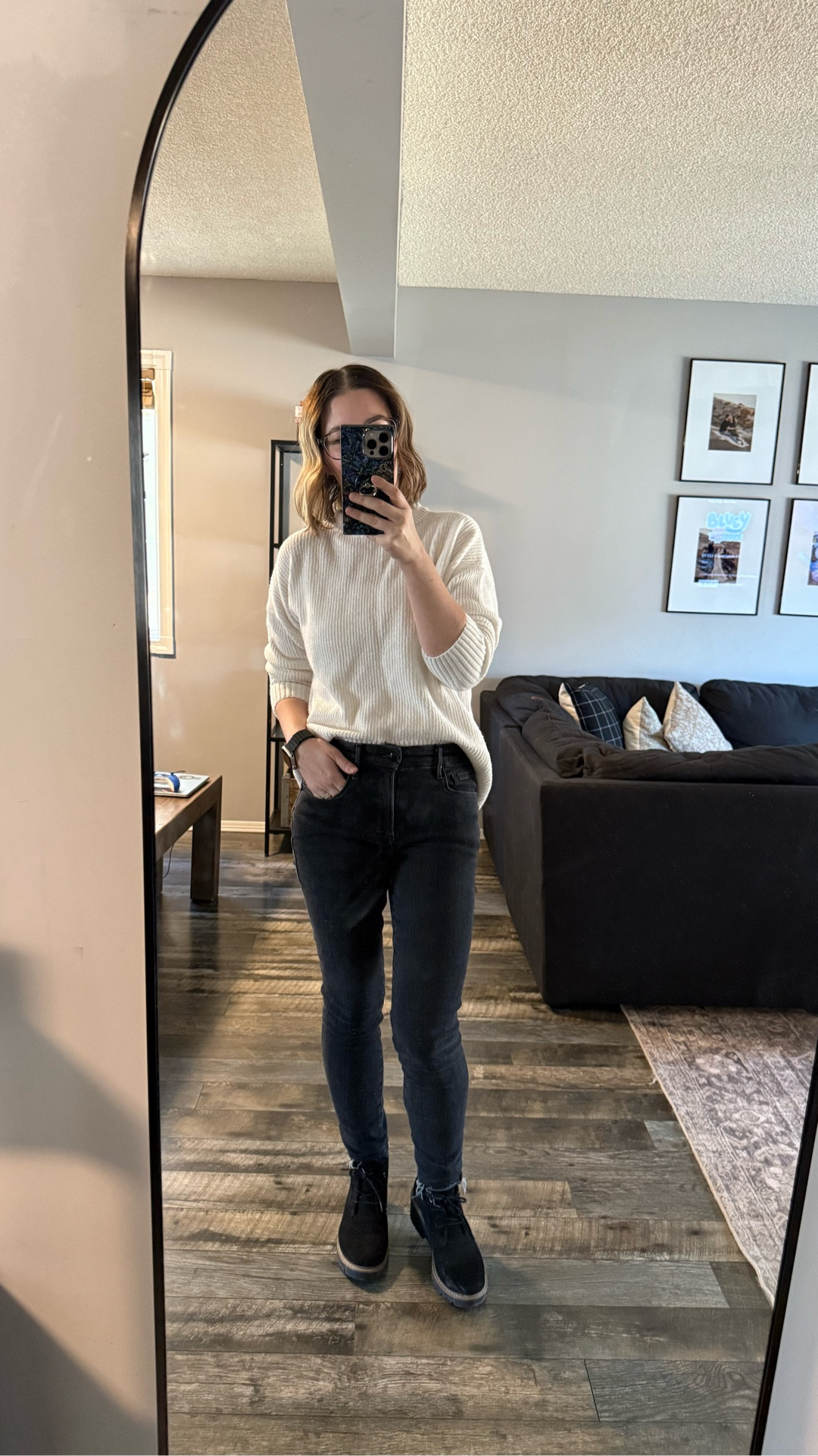 Matching vibes, different agendas 🤍

Me: errands, life, pretending I’m organized
Her: snacks, opinions, running the show.

I’m wearing a small and size 4.


#LTKjeans #LTKcanada #LTKkids