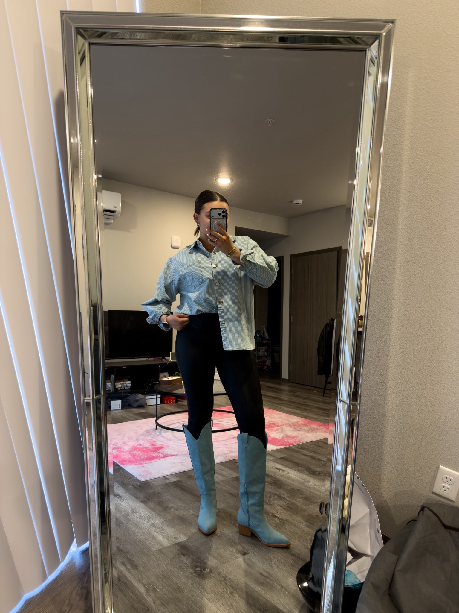 What I wore to go line dancing last week! These boots are so cute and comfortable and definitely my top seller 🩵￼

I’m wearing a M top and leggings with size 9 boots

#LTKMidsize #LTKgrwm #LTKootd