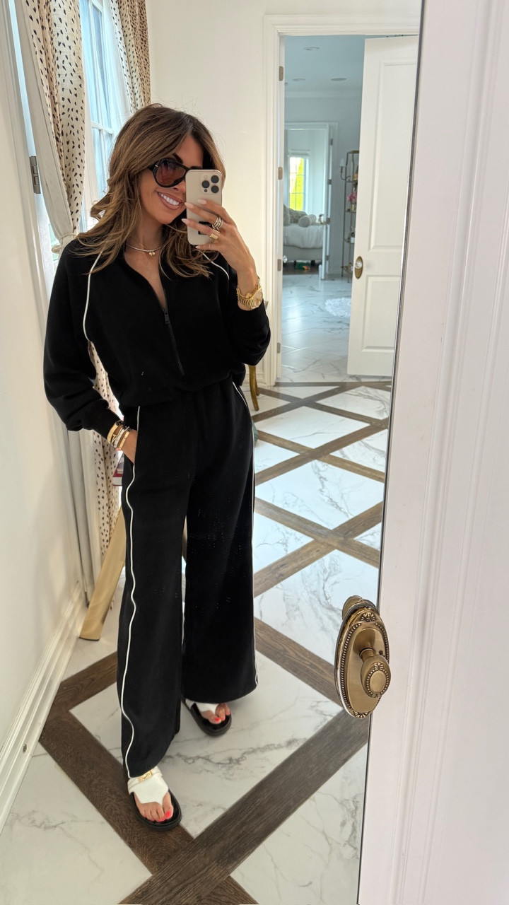 I am wearing a size small in this jumpsuit! Yes, it has an open back so it’s easy to use the restroom! Lol!  Use code EMILYANNXSPANX for 15% off your first order + free shipping!

#LTKStyleTip #LTKActive