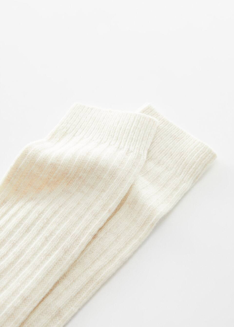 Chaussettes côtelées laine | MANGO (FR)