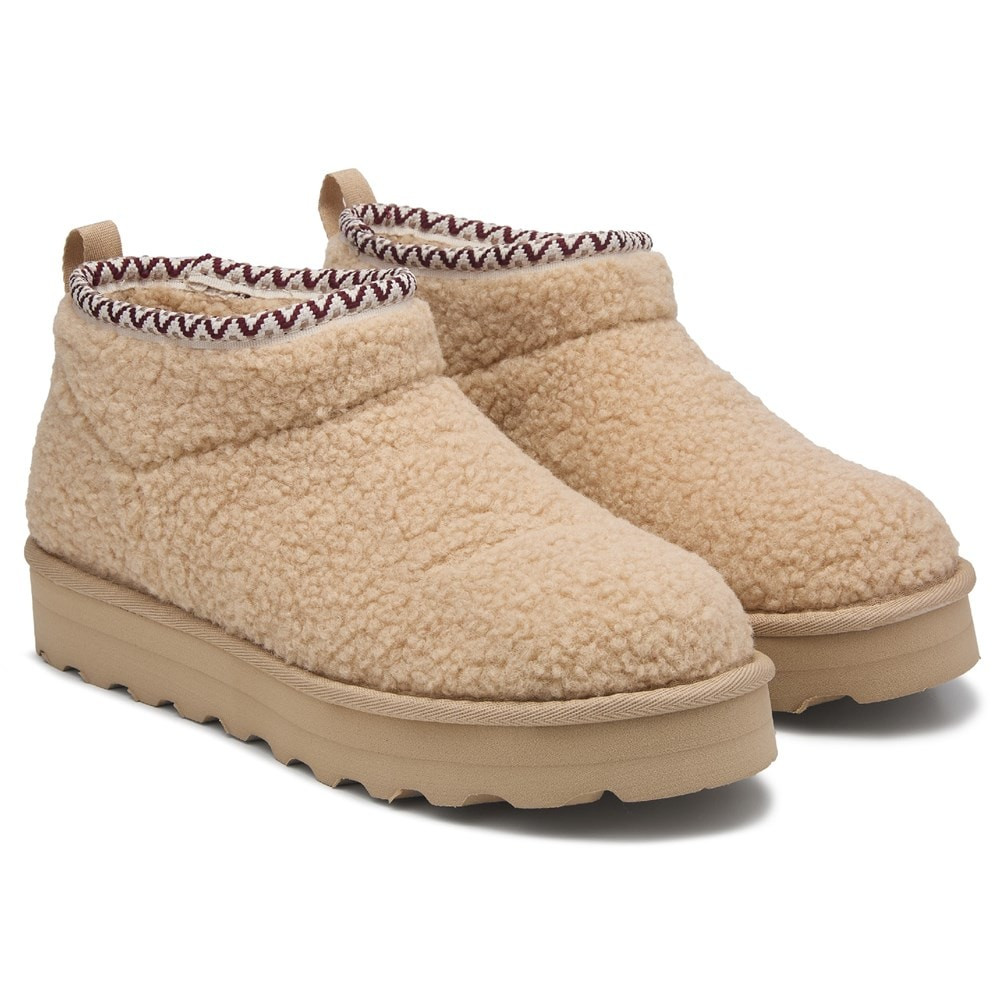 Women's Snuggle Daphne Platform Winter Boot | Famous Footwear