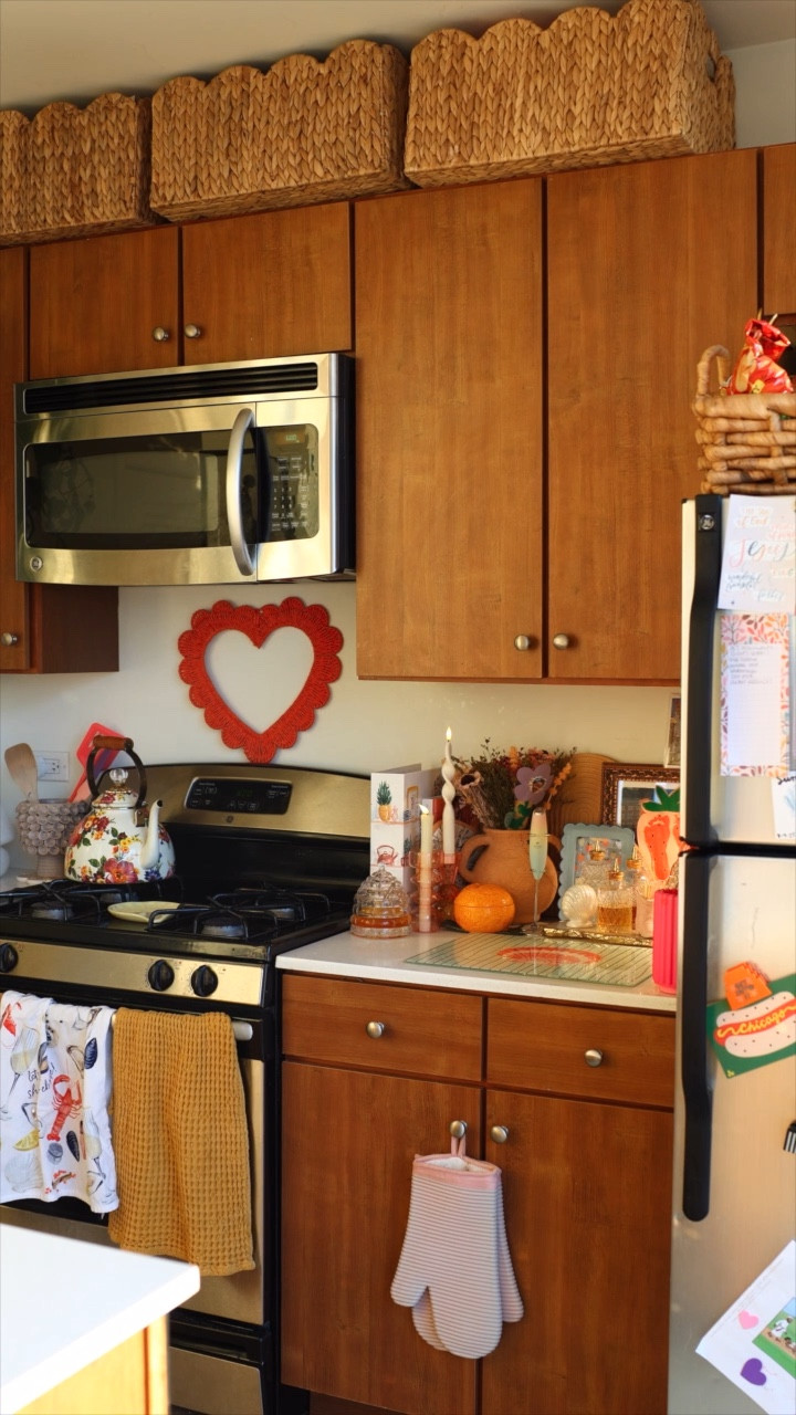 Small kitchen spaces CAN be whimsical and functional! ✨

The key is to take everything that is ordinary and swap it for pieces that are funky & fun! I’m always on the look out for unique kitchen items. 

Your tiny kitchen counters will feel a lot more manageable and enjoyable to prep, bake, or cook 👩🏾‍🍳 ☺️🥖
.
.
.
.
.
.
#tinykitchen #kitchencounters #apartmentkitchen #outdatedkitchen #kitchenidea #kitchenappliance #chicagoapartments #cityapartment #kitchenorganization #counters #smallcountersolutions #kitchensolutions 

#LTKFindsUnder100 #LTKFamily #LTKHome