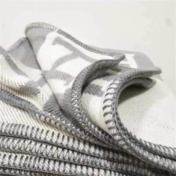 Petpany Blanket Fashion Knitted Large Super Soft Flying Thread Throw Wool & Cashmere Blanket for ... | Amazon (US)