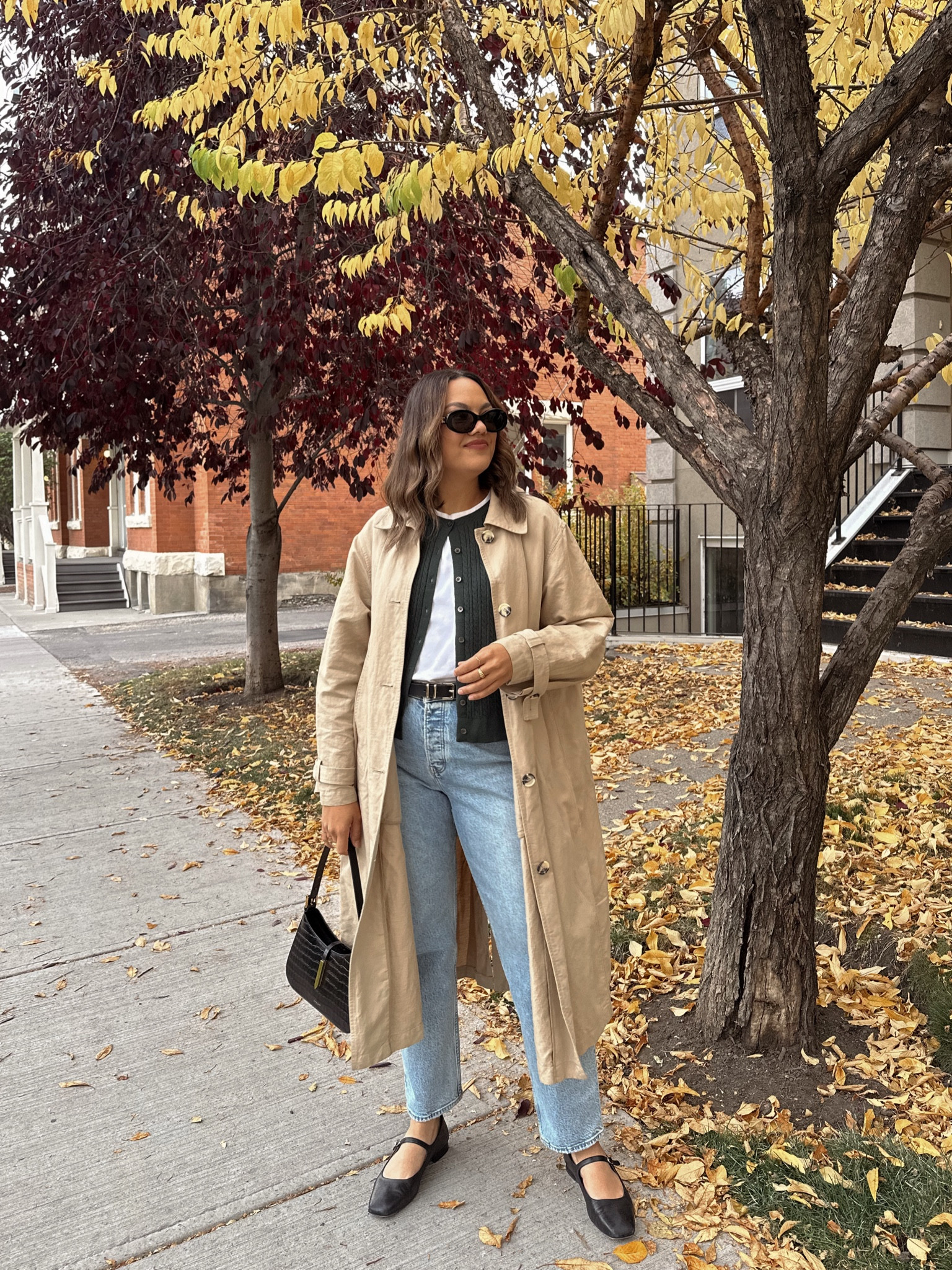 Fall outfit idea!

-Arket beige single-breasted trench coat, new version linked. I have a medium. 
-Uniqlo white T-shirt, I have a large. 
-Old Navy forest green cable knit cardigan, I have a large. 
-Abercrombie black belt with gold buckle. 
-Poppy Barley black leather Mary Jane flats. 
-Demillier London black leather crocodile shoulder bag. 
-Celine Triomphe sunglasses. 


#LTKstyletip #LTKautumn #LTKcanada