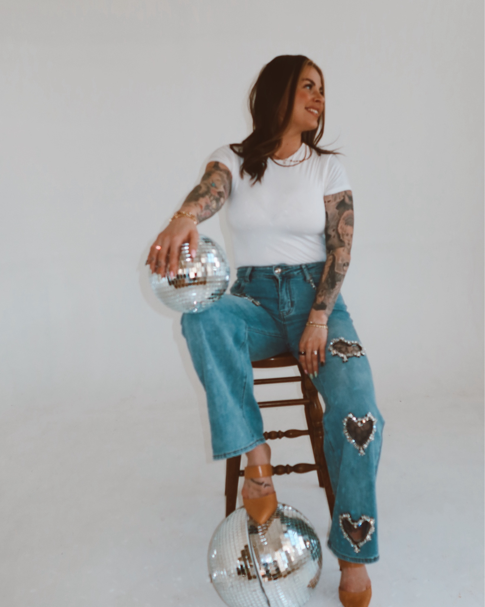 Casual, cool, and effortlessly chic—blue jeans and a baby tee for the perfect laid-back look. 

Outfit details linked 🤞🏻 comment for link to pants 🙌🏻❤️

#CasualVibes #OOTD 

#LTKSpringSale #LTKWorkwear #LTKSeasonal