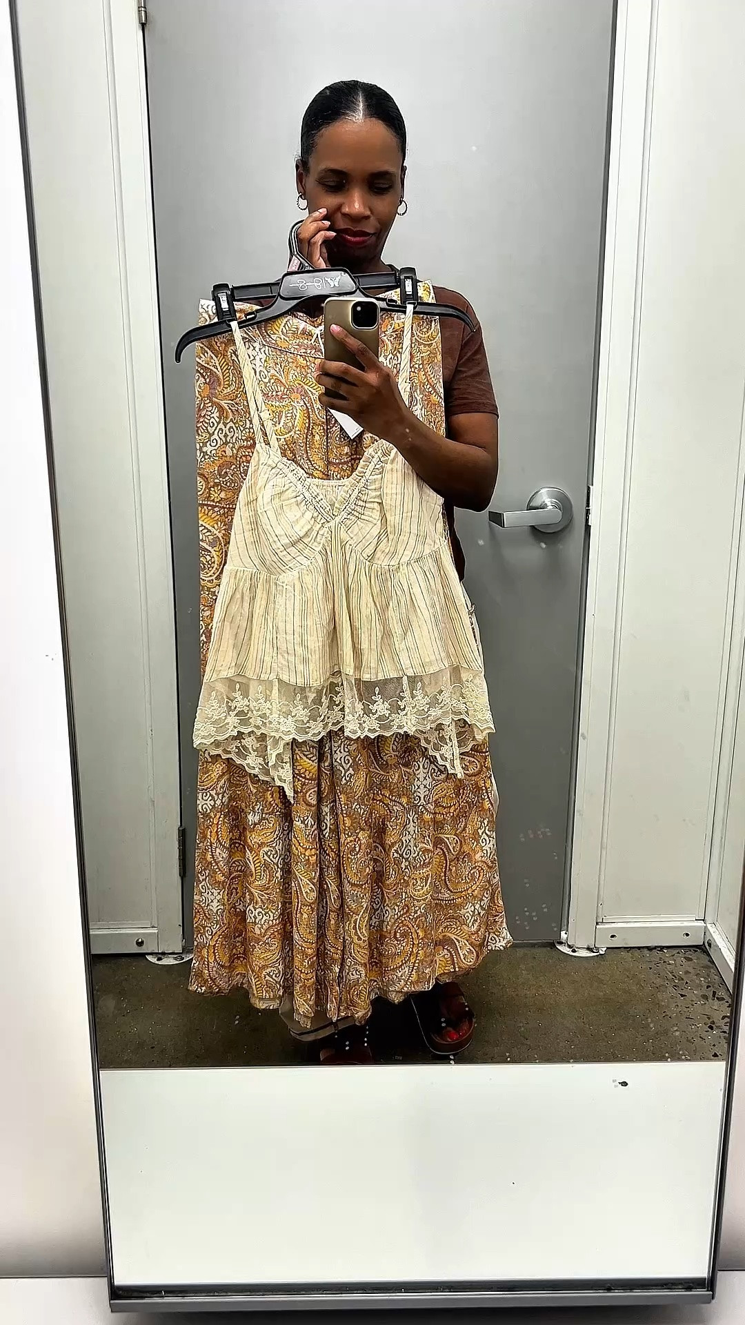 This handkerchief hem cami tank top and wide leg pants are from the new Jessica Simpson collection at Walmart. I love the boho style. #walmartfashion

#LTKootd