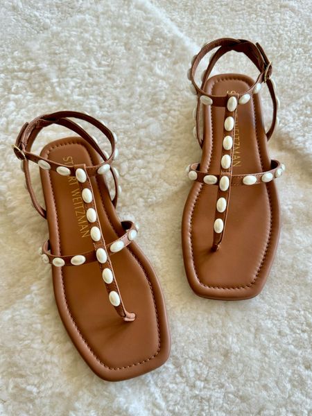 Favorite comfy sandals. Perfect for vacation and walking longer distances 

#LTKSeasonal #LTKshoecrush