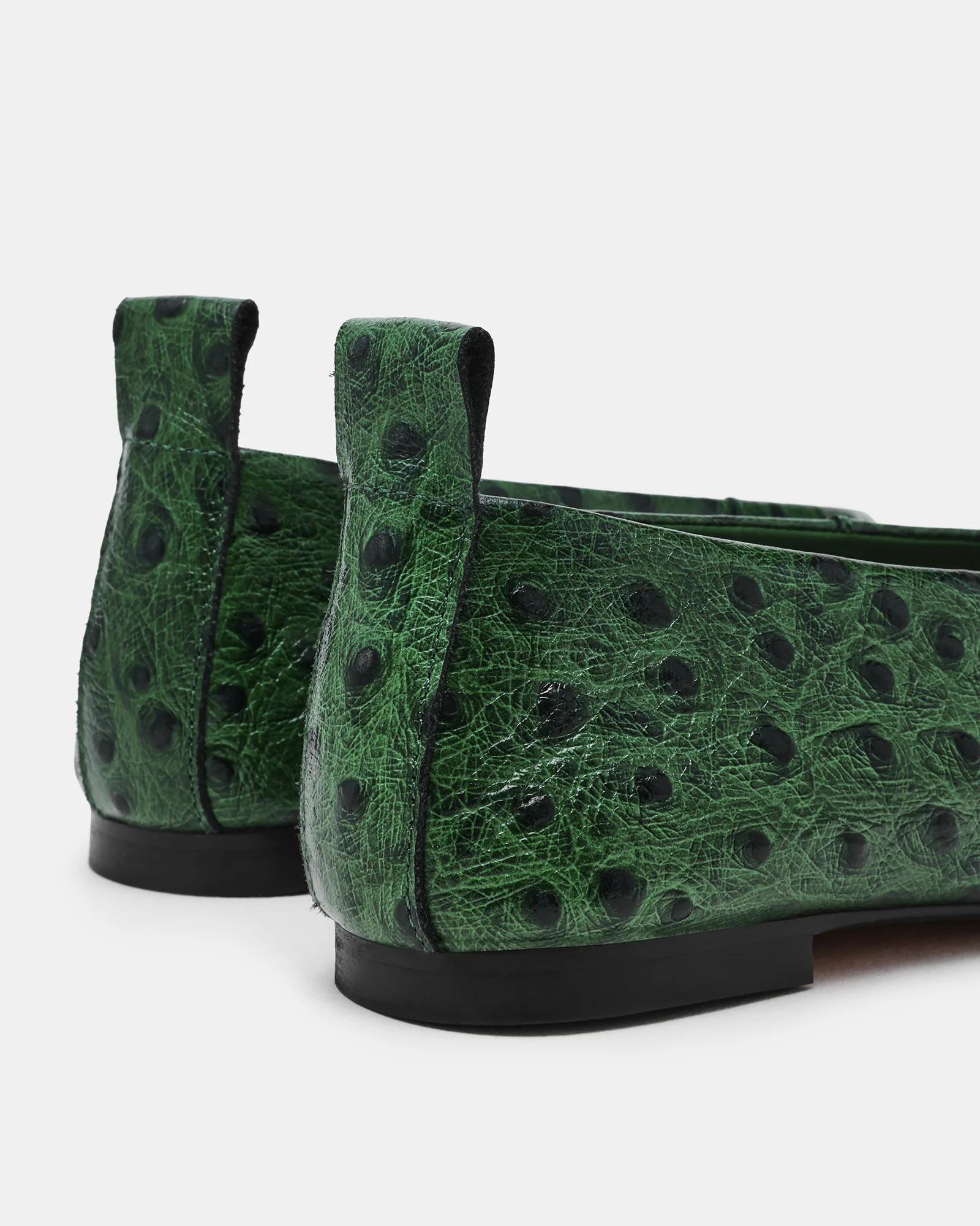 SWANKY Ostrich Green Leather Almond-Toe Ballet Women's Flat | Steve Madden (US)