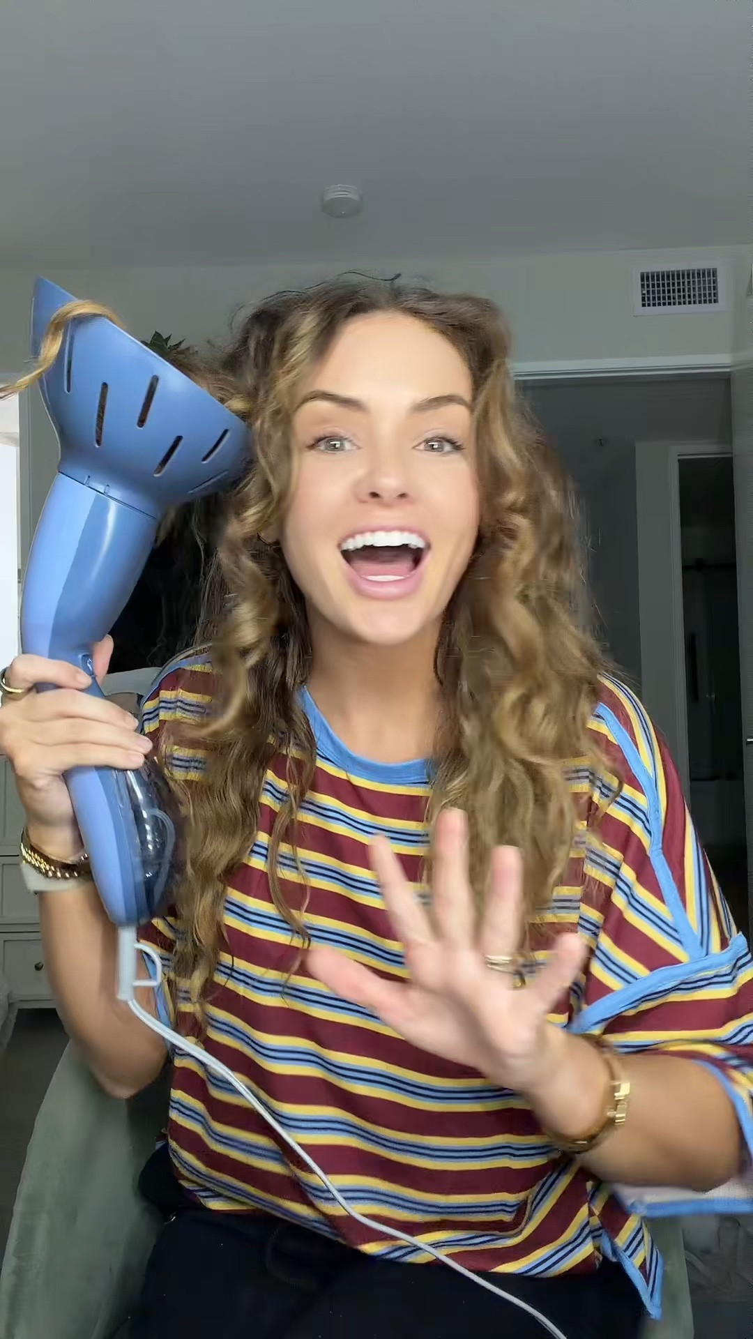 Normally this is just to revive your day 2/3 curls but it works on my styled hair too! 🥰 #curlyhair