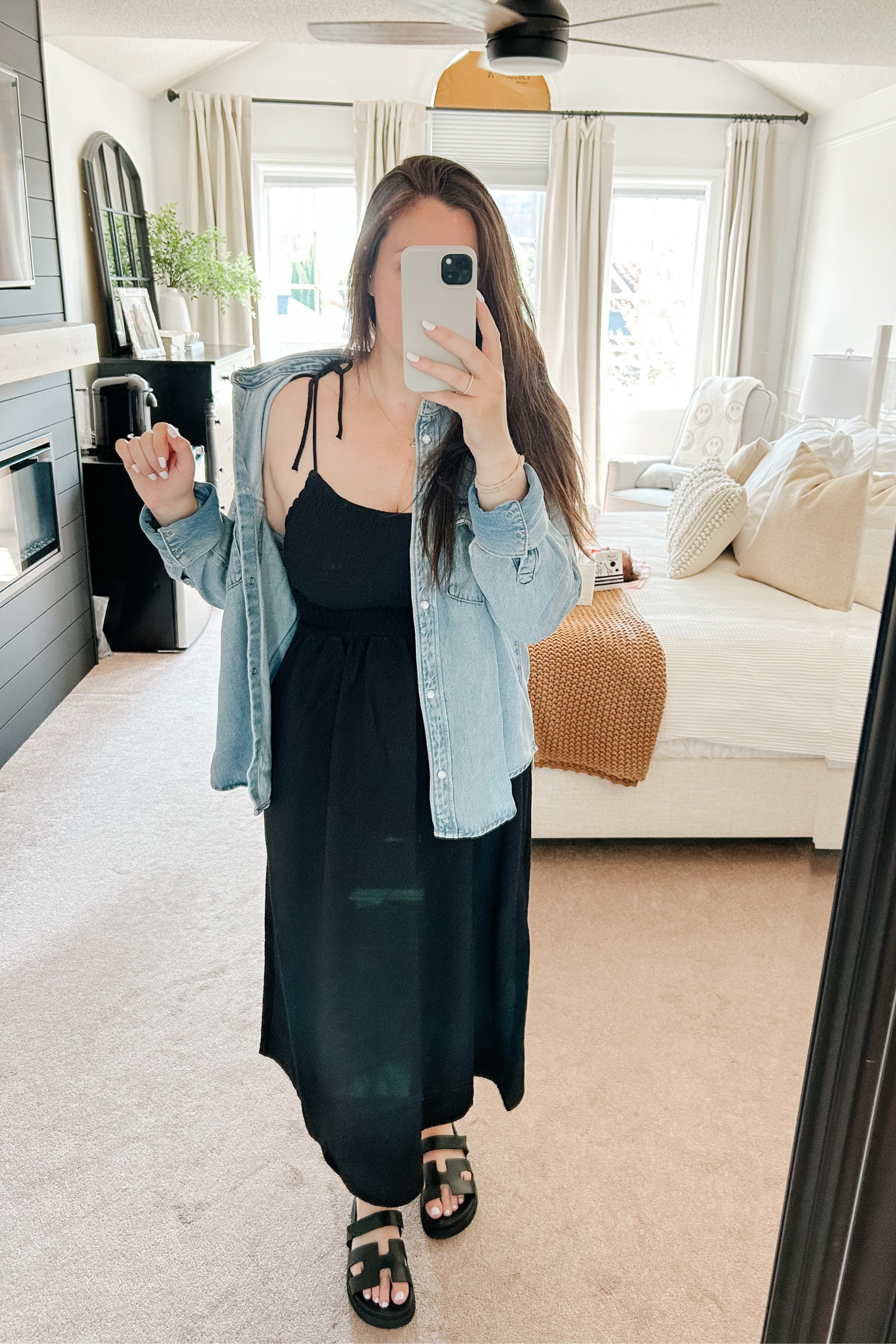 Day 13 - 30 Days of Midsize Spring Breastfeeding-Friendly Outfits

Jean boyfriend shirt - H&M (large)
Black midi dress with tie straps- H&M (Medium)
Black sandals - Steve Madden 


#SpringMomStyle #BreastfeedingOutfits #NursingFriendlyFashion #PostpartumLooks #LTKSpring #LTKMom #NursingOOTD #30DaysOfStyle



#LTKspring #LTKmidsize #LTKcanada