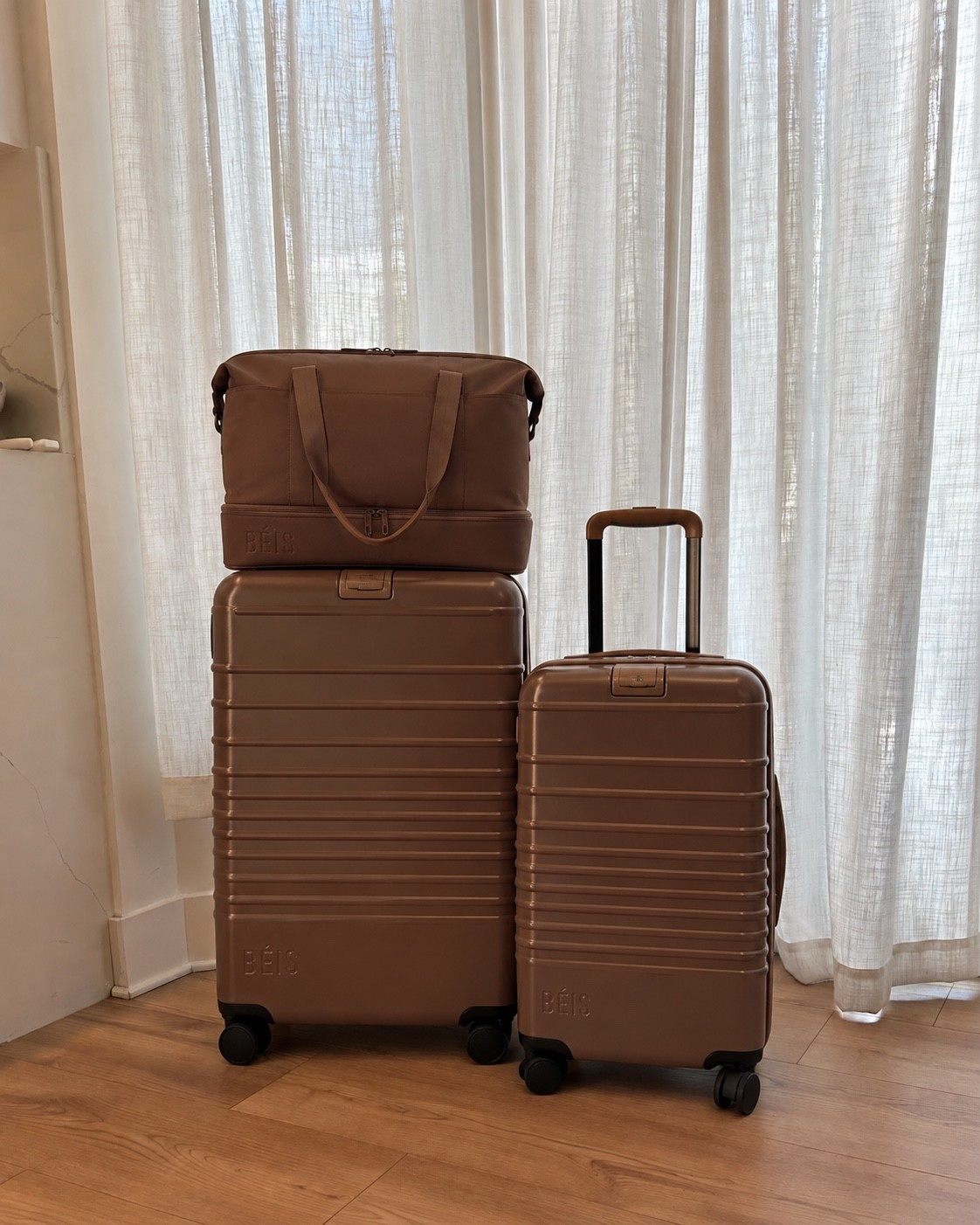 Scroll to shop! ✨ My favorite travel bags. Everything is linked below.👇🏾

Desliza para comprar. ✨ Mis bolsas de viaje favoritas.

📲 Download the free LTK app & follow me @kirasfashionfinds to shop all my daily finds.

#LTKSaleAlert #LTKHome #LTKTravel