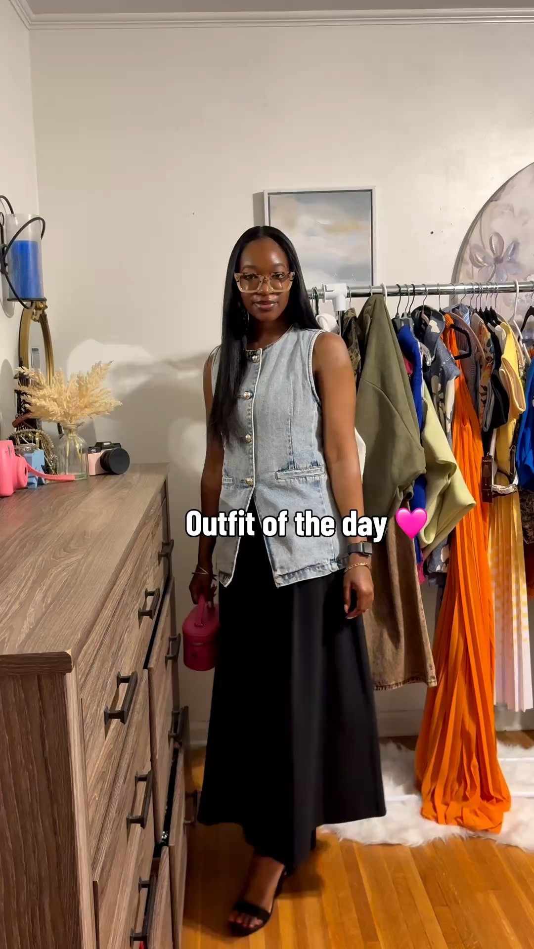 Outfit of the day 🩷
Vest @Marshalls 
Dress @prettylittlething 
Bag @Glam-Aholic Lifestyle
Heels @Target 
Glasses @Amazon
•
#styledbywelexirenee #OOTD #officeoutfits

#LTKootd #LTKPetite #LTKWorkwear