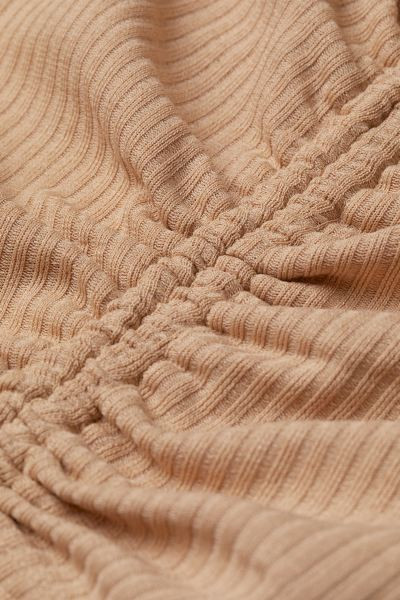 Beige | H&M (US + CA)