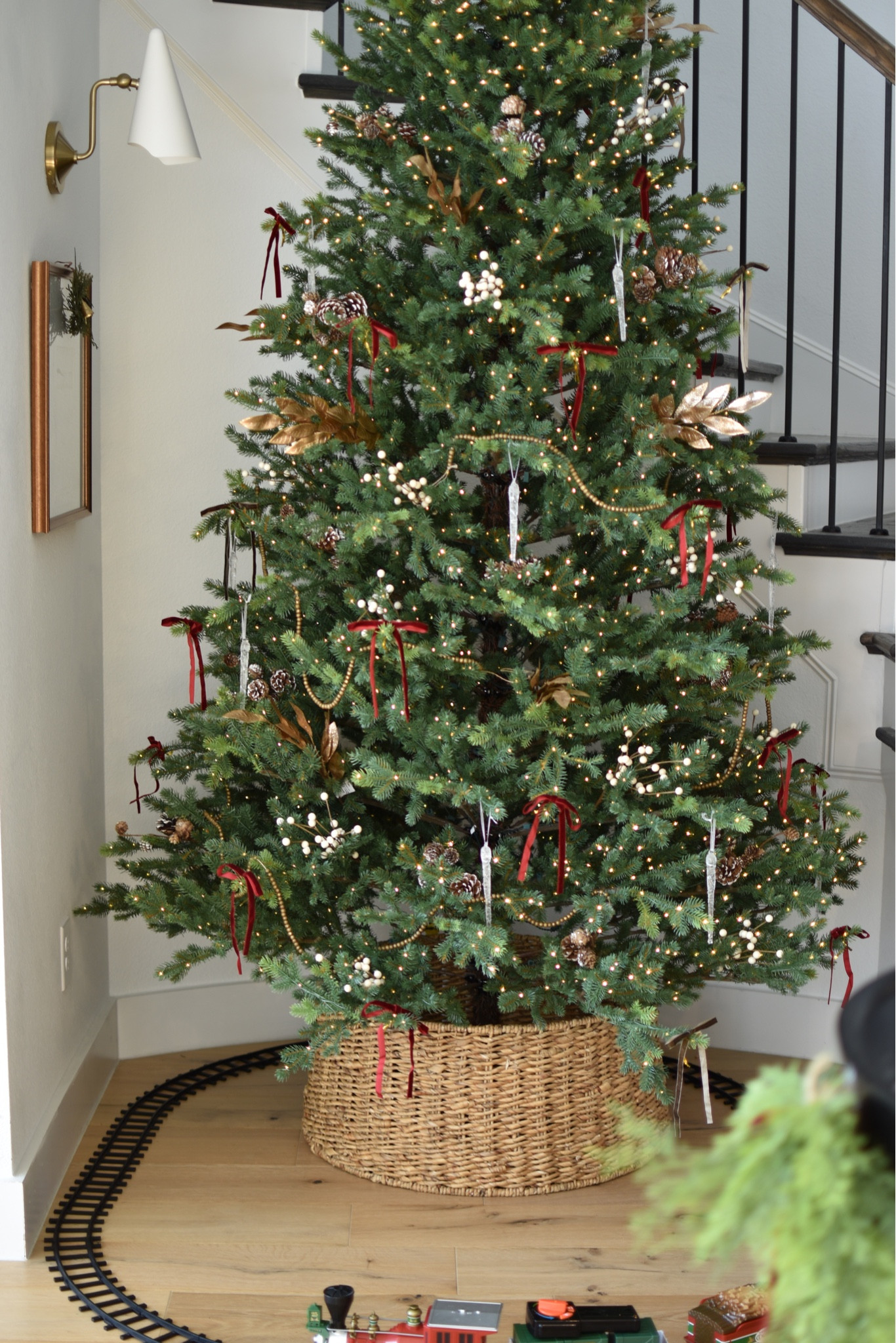 Christmas tree details

Bow ornaments, Christmas tree trimmings, Amazon, prelit Christmas tree, rattan tree collar, woven tree collar, battery operated train set, North Pole train set, berry picks, gold bead garland, twinkling Christmas tree, Christmas tree with remote, Christmas tree with timer, 

#LTKHoliday #LTKHome #LTKStyleTip