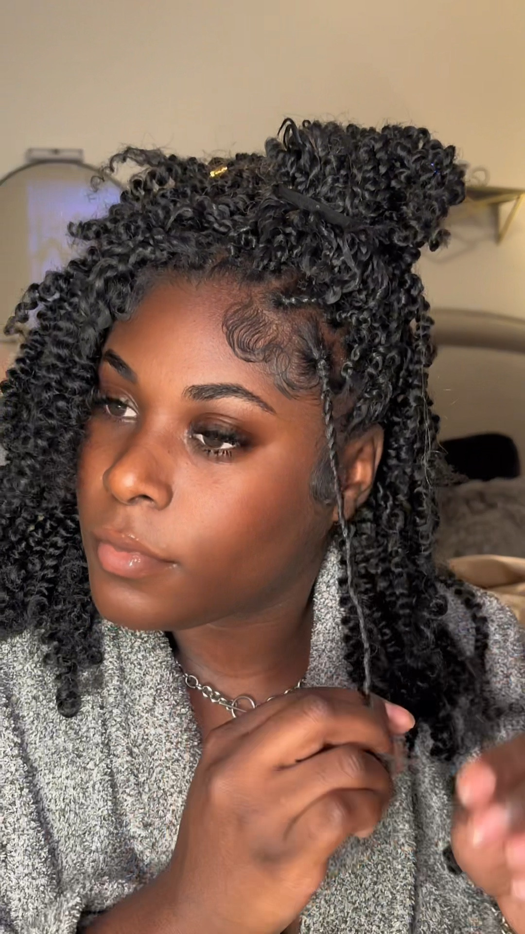 My fav hairstyle to do when I need something quick & easy! Also it’s less than $20 to achieve. 🔗 to my LTK in bio for product details. 

#minitwist #kinkytwist #protectivestyle #easyhairstyles #shorttwists 

#LTKBeauty