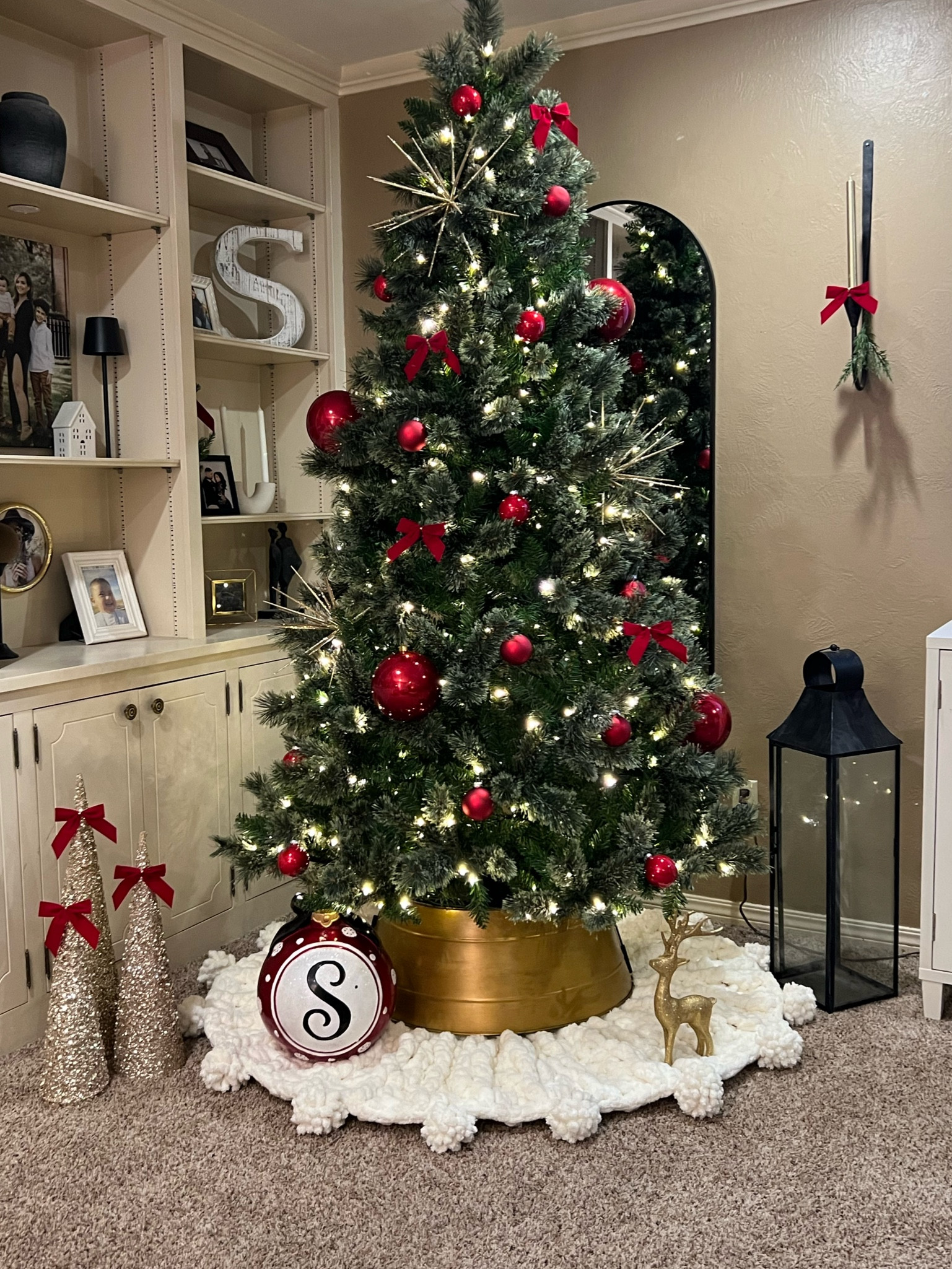 Shop my 2024 Christmas tree 🎄 

#LTKGiftGuide #LTKHoliday #LTKSeasonal