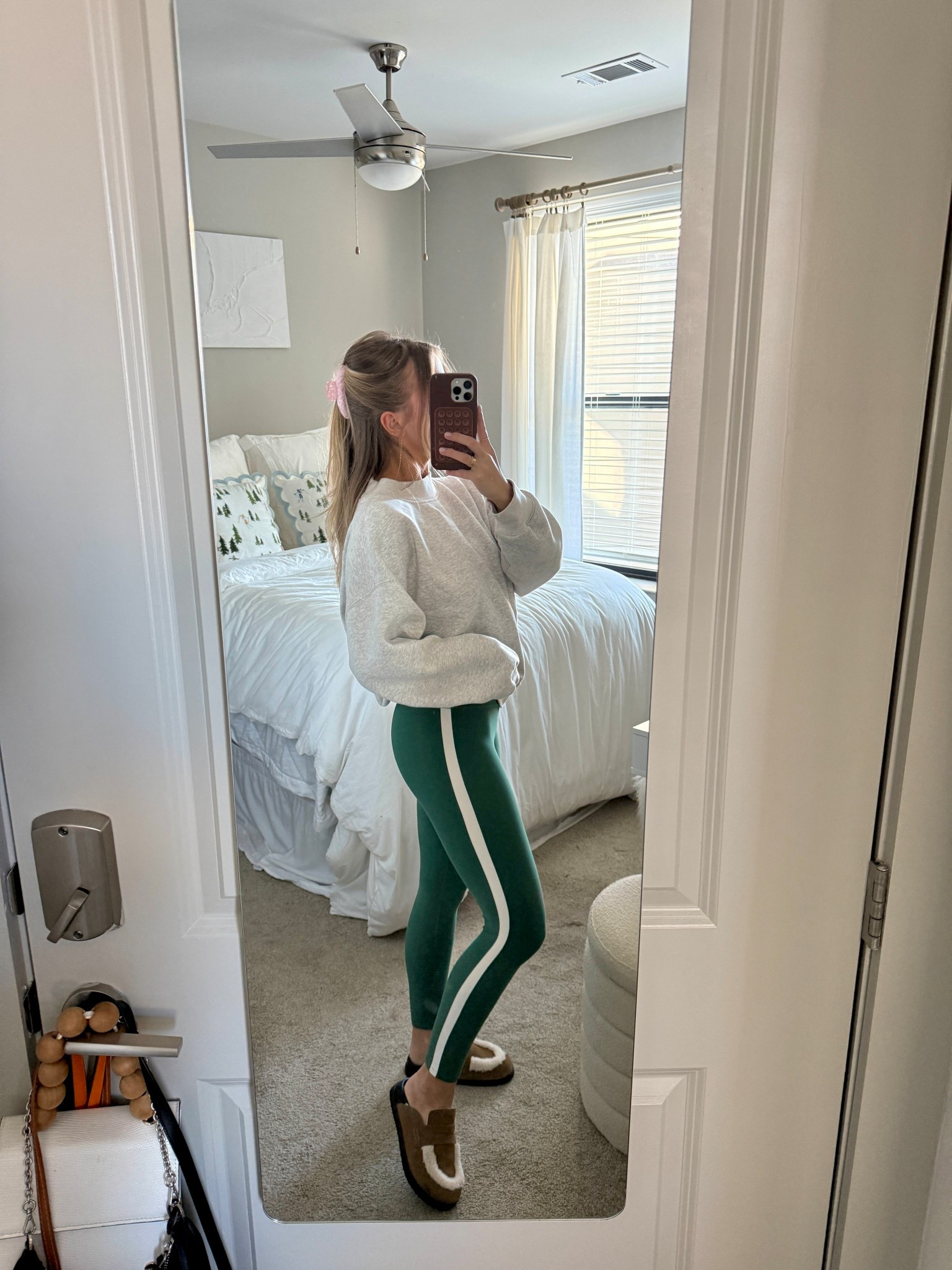 my crewneck is abercrombie but found a similar one on amazon 🤍