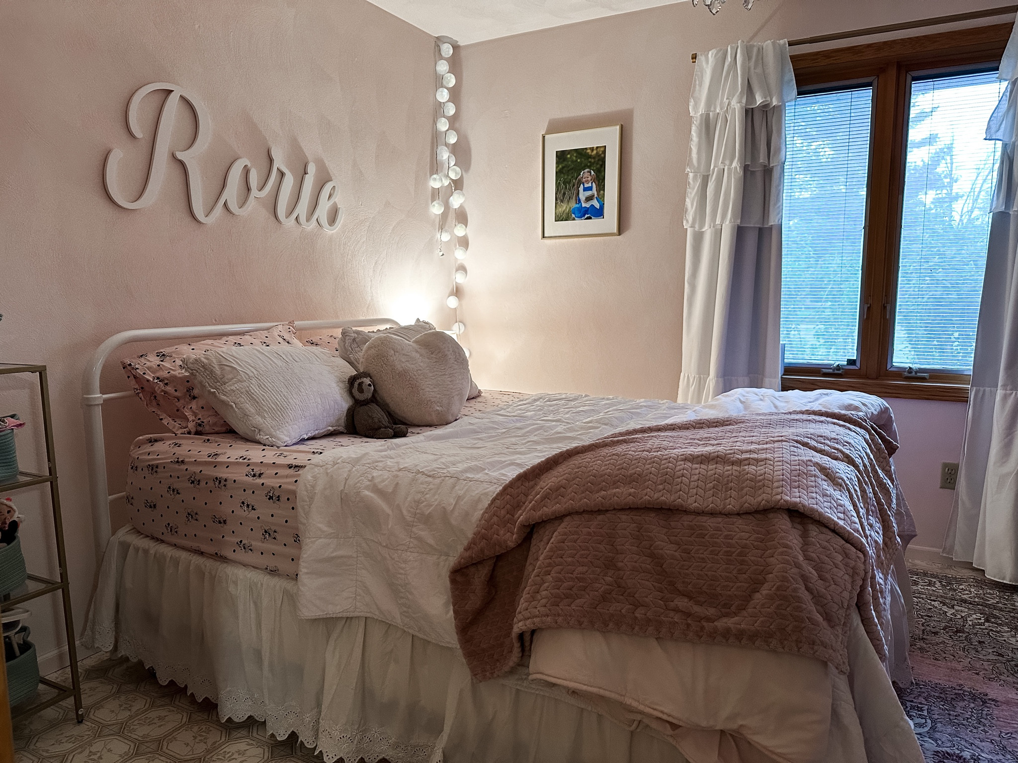 The tiniest, sweetest little girl’s room. 

#etsy #potterybarn #potterybarnkids #brightlabbulbs #target #walmart #amazon #homedecor #girlroom 


#LTKkids #LTKhome #LTKfamily