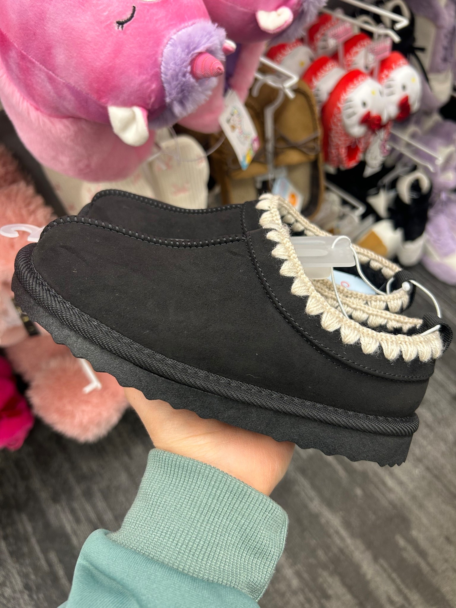 Target kids slippers are 40% off today

#LTKShoeCrush #LTKSaleAlert #LTKFindsUnder50