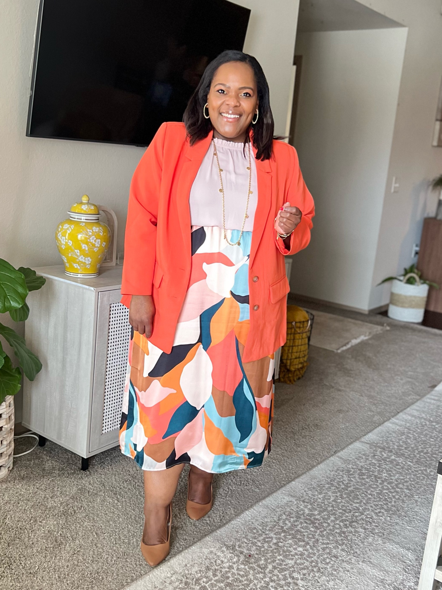 Monday workwear OOTD! Love a good satin skirt paired with a blazer! 

#LTKstyletip #LTKfindsunder50 #LTKworkwear