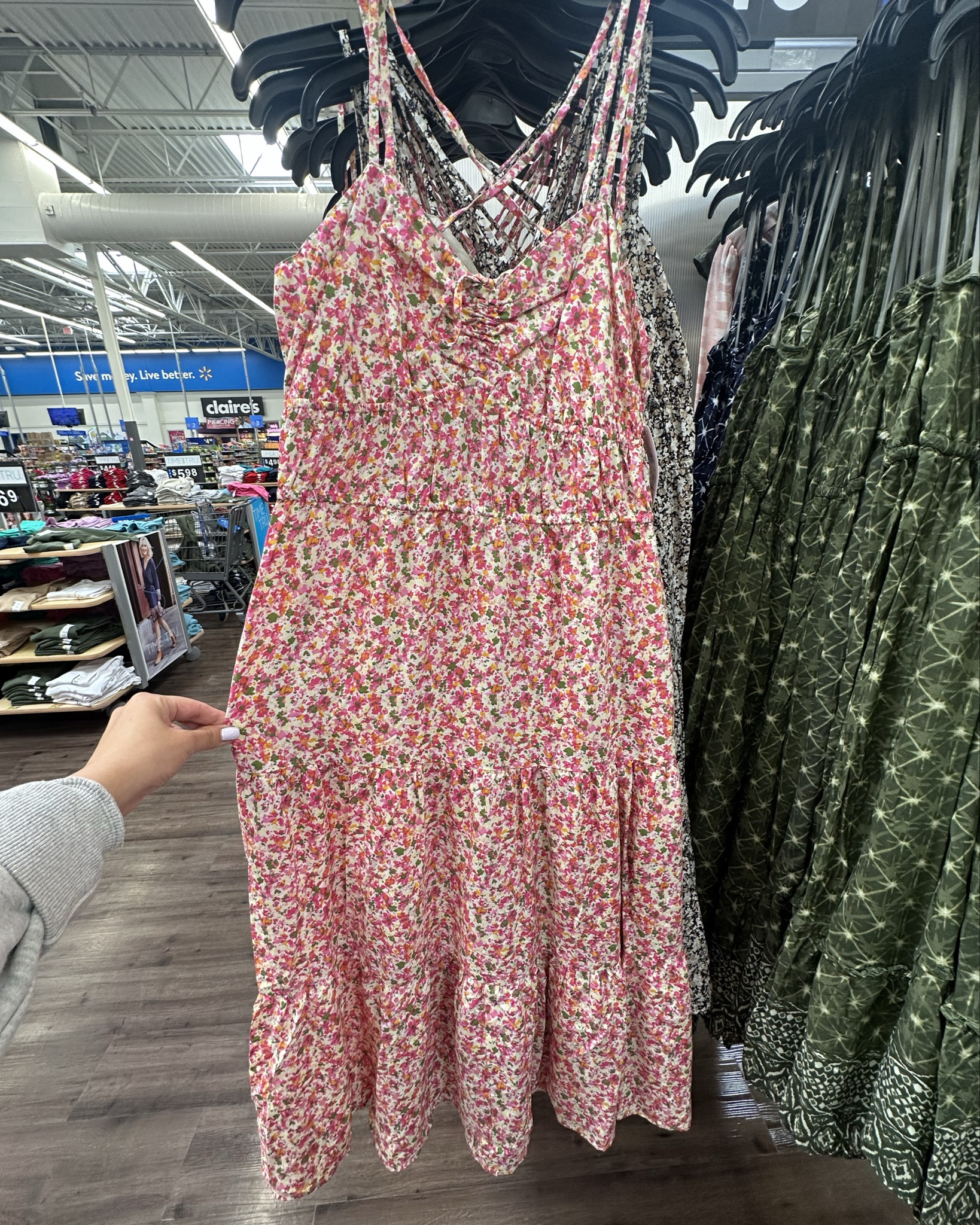 Gorgeous tiered dress with pockets under $20 🩷 

#LTKSaleAlert #LTKStyleTip