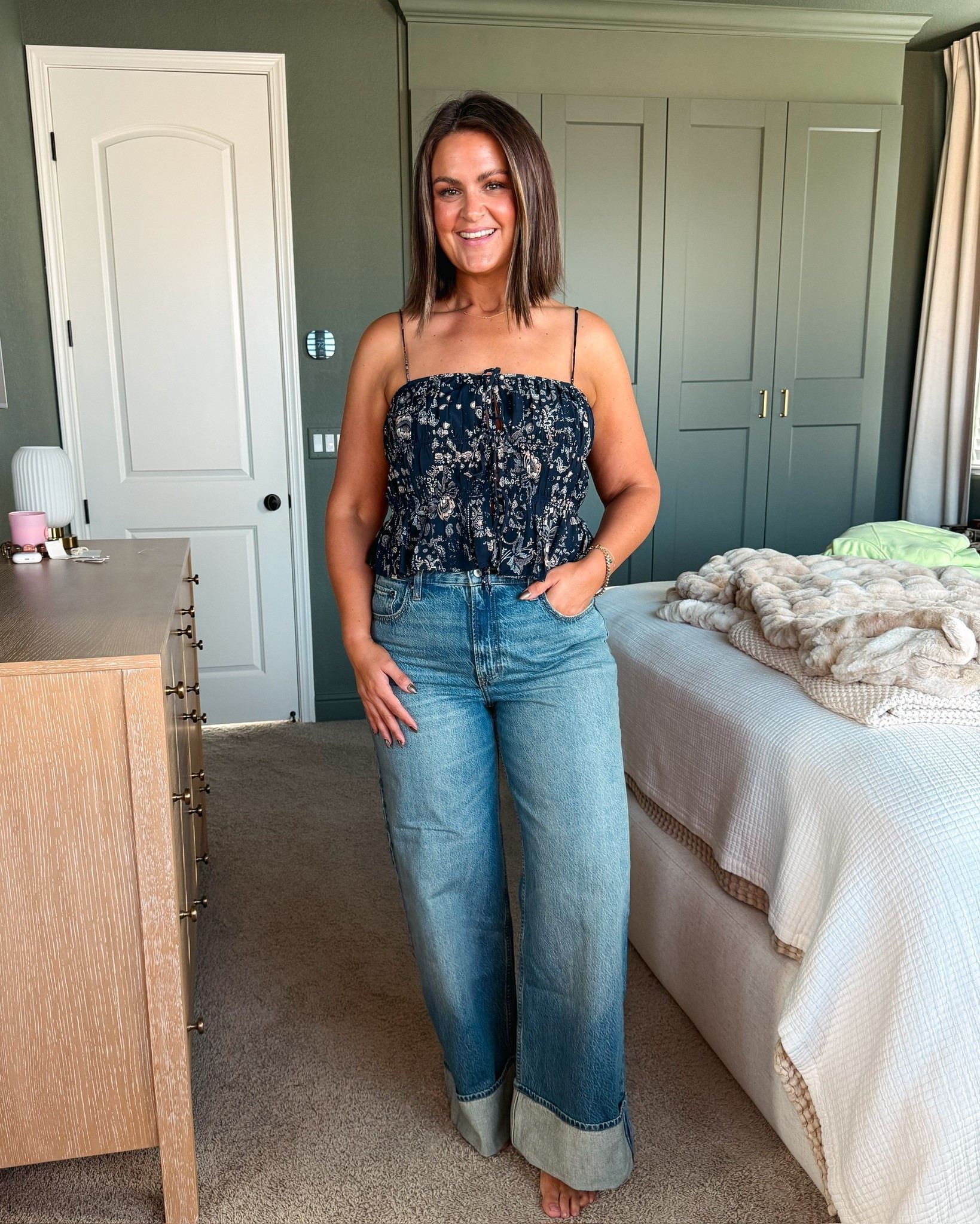 Abercrombie outfit! Top is a large and jeans are a 31R!

Fall fashion, watchnow, finds under 100, causal outfit, Courtney Hamilton

#LTKSeasonal #LTKootd #LTKMidsize