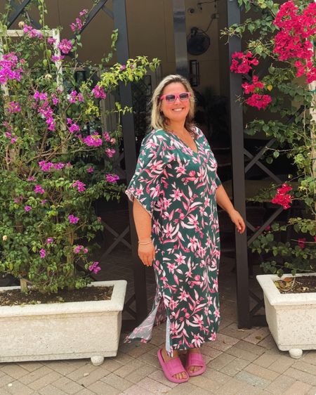 Did you know that Petite Plume makes caftans?

I got this one on sale.  I wear a M, and I have linked other styles since this one is no longer available.

#LTKSeasonal #LTKStyleTip #LTKSaleAlert