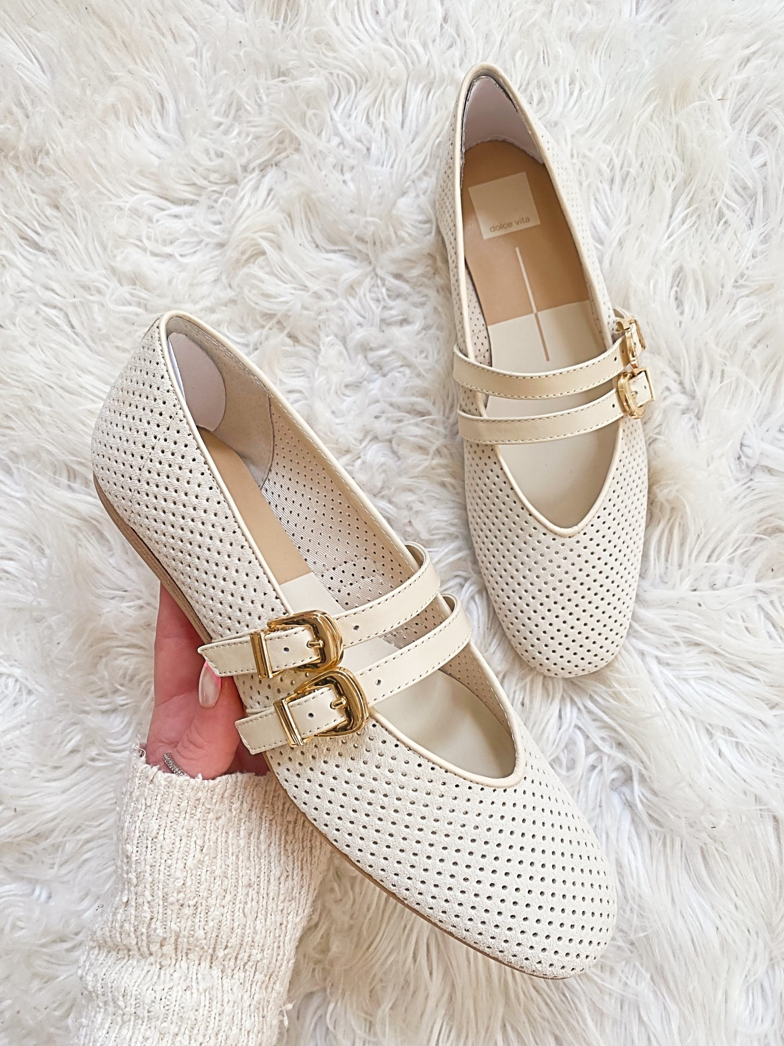 Ballet flats, dolce vita shoes, spring shoes 

#LTKTravel #LTKShoeCrush #LTKFindsUnder100