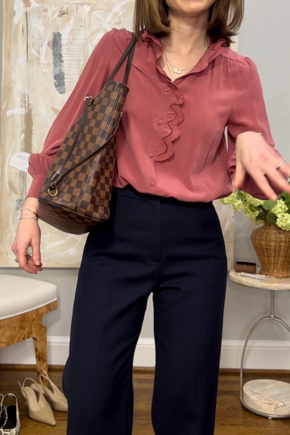 Chlo blouse in rose from Sezane 
Navy blue trousers Sezane 

#LTKworkwear