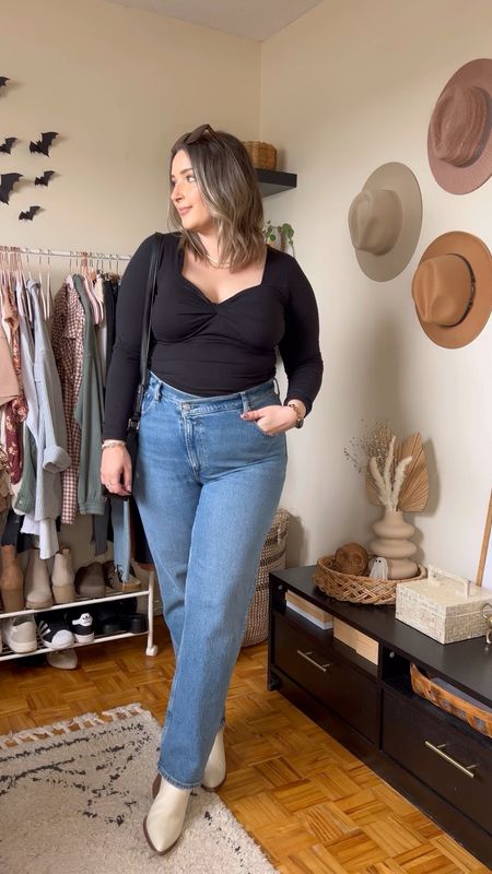 Wearing vs styling midsize fall outfit - black long sleeve top (size Large), Abercrombie 90s straight jeans (size 32)

Fall outfits, fall fashion 2023


#LTKstyletip #LTKmidsize #LTKVideo