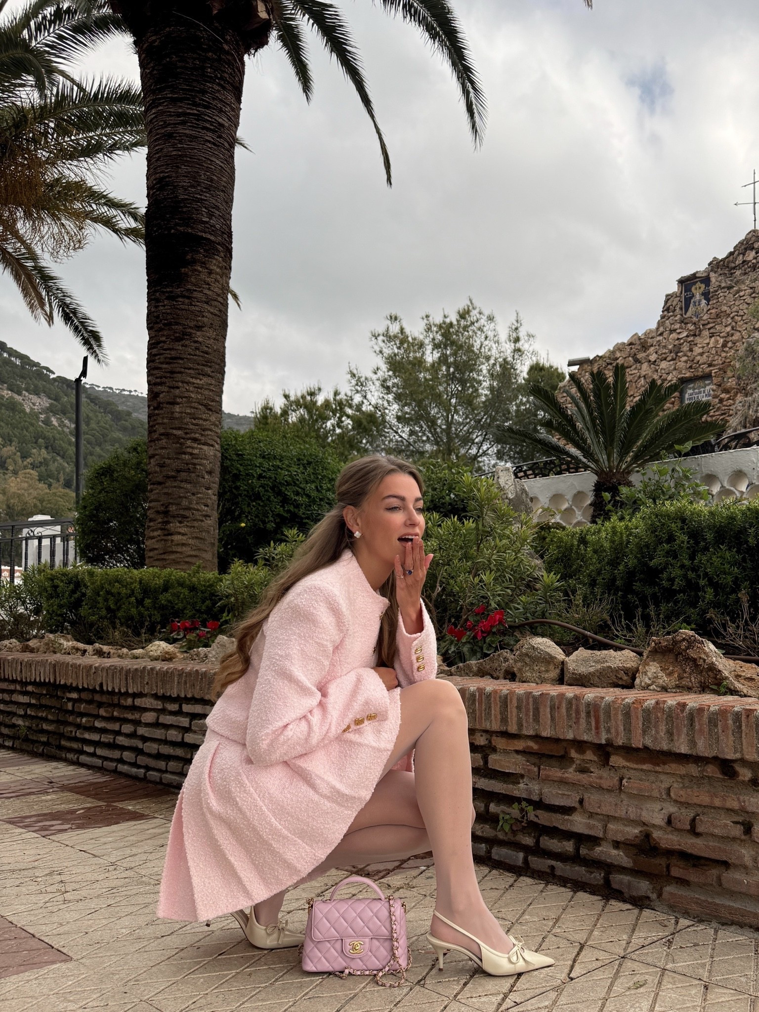caught in a soft moment 💕

#elegantstyle #feminineenergy #softluxury #classyoutfit #chicstyle

#LTKeurope #LTKnederlands #LTKsummer