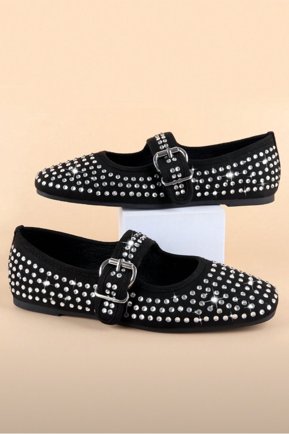 Studded Elegance Flats: Autumn Chic

Studded Flats, Autumn Fashion, Casual Elegance, Versatile Footwear, Shein Shoes, Fashionable Flats, Everyday Style, Comfort Meets Style, Trendy Footwear,Fall style 

#LTKCon #LTKStyleTip #LTKFindsUnder50