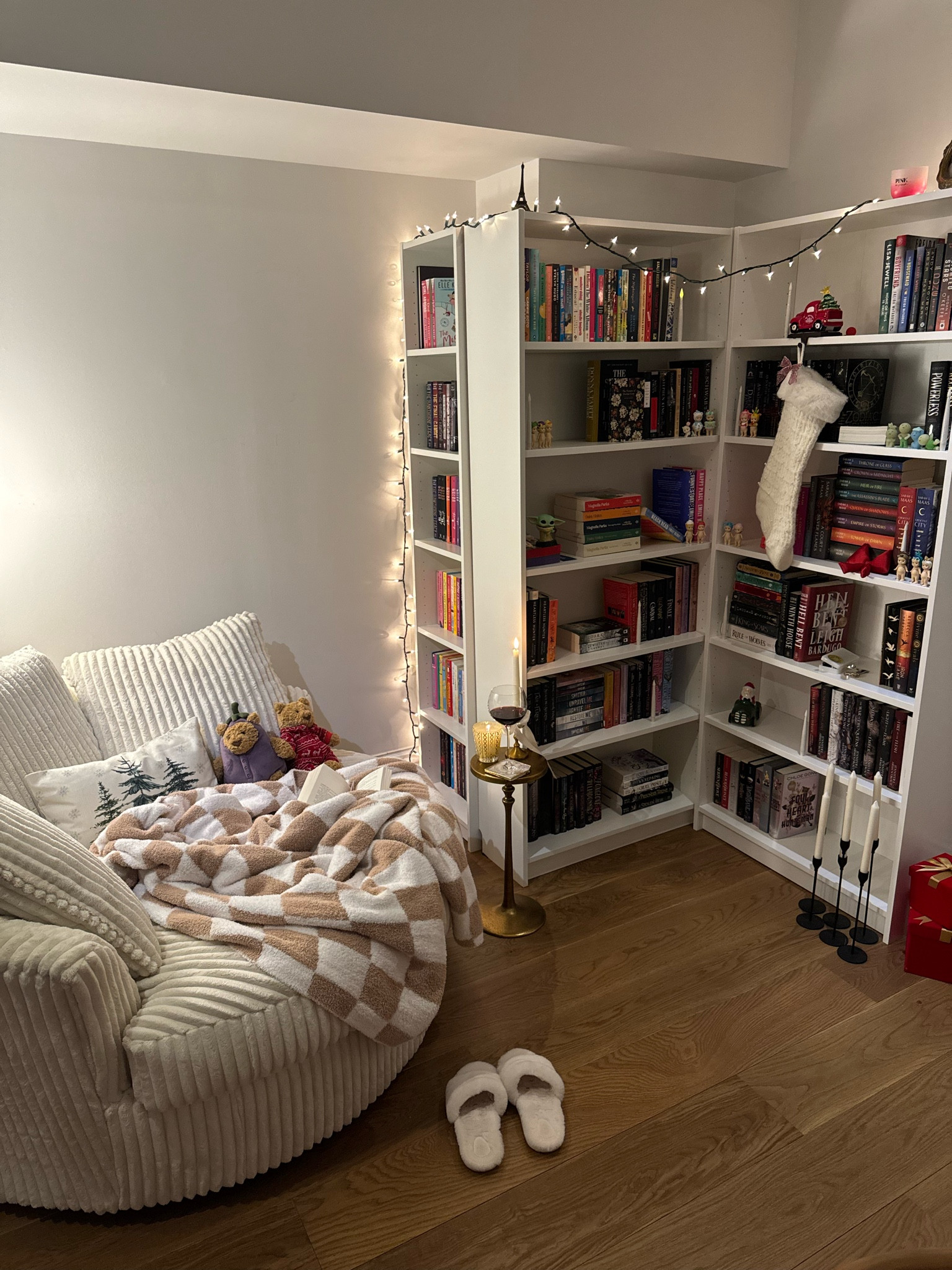 Home decor, reading book, holiday corner, home library 

#LTKHoliday #LTKHome #LTKGiftGuide