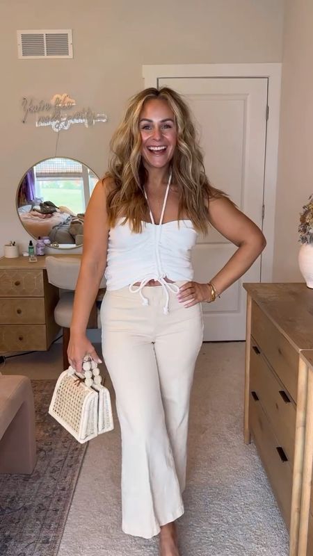 This outfit will have you feeling like one hot mama 🔥

I’m wearing a 28 in the bottoms and a Medium top. 

#petitefashion #petiteoutfit #pinterestfashion #pinterestoutfitidea #anthropologie #trendylook


#LTKStyleTip #LTKBeauty #LTKSeasonal
