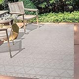 JONATHAN Y Aylan High-Low Pile Knotted Trellis Geometric Indoor/Outdoor Beige 8 ft. x 10 ft. Area Ru | Amazon (US)