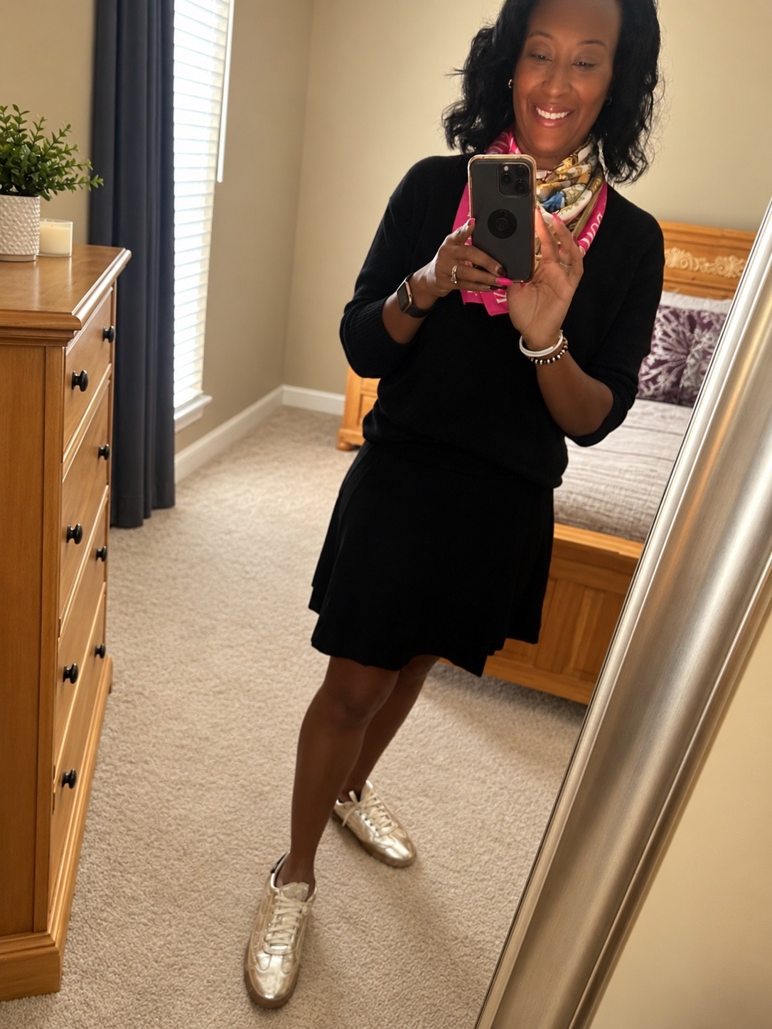 Perfect fall outfit. Date night, Mommying, girls night. Comfort. Fits big.