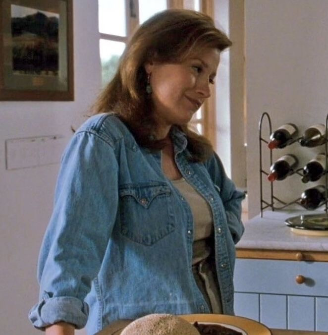 Nancy Meyers capsule wardrobe essentials.

#LTKmomlife