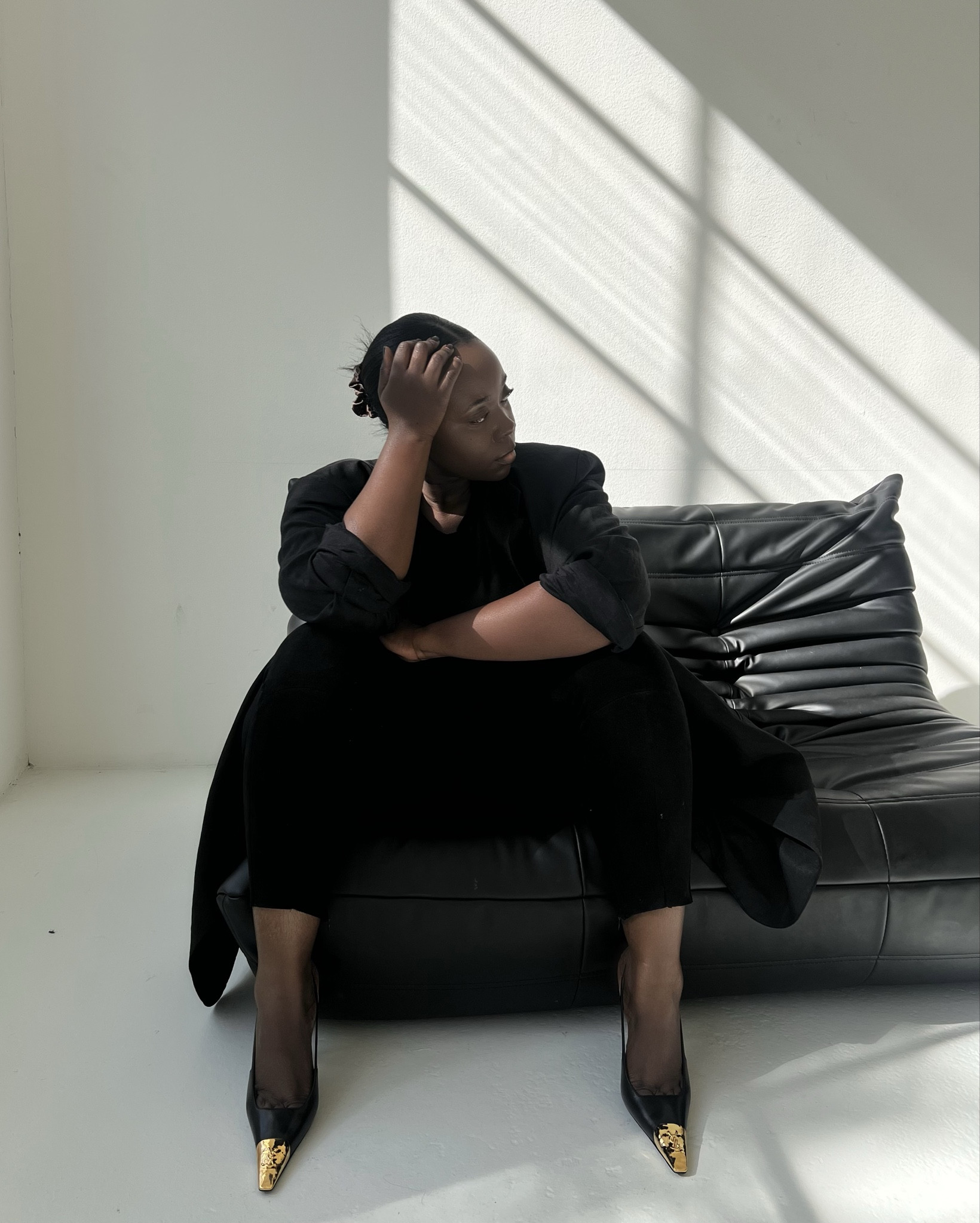 Keeping it simple with an all black fit 


#LTKmodest