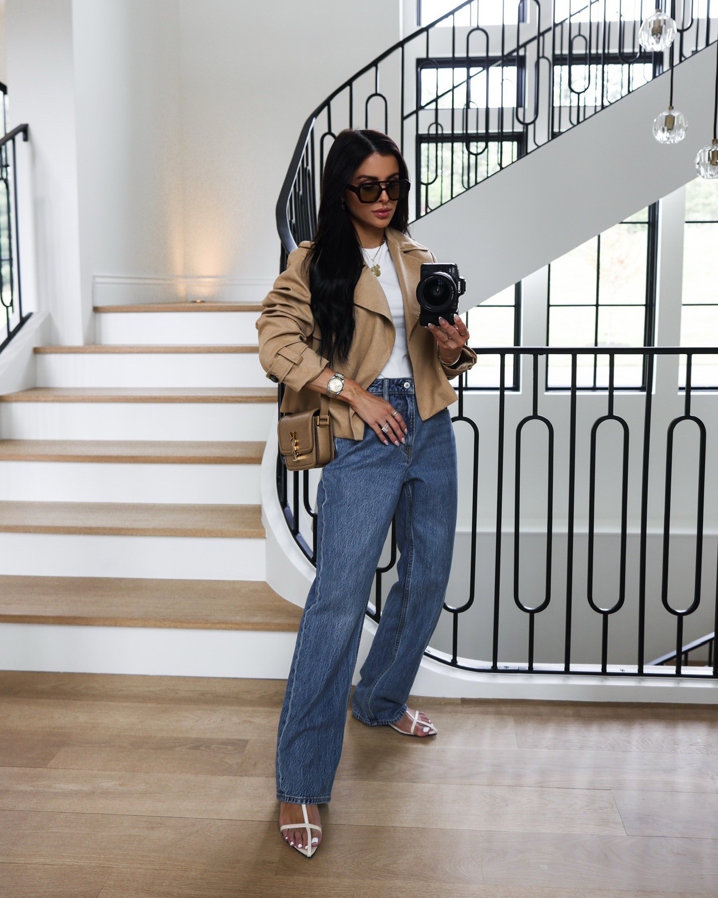 Abercrombie spring transitional outfit on sale
Save 25-40% off Abercrombie jeans 
Abercrombie cropped trench coat

#LTKSaleAlert #LTKSeasonal #LTKootd