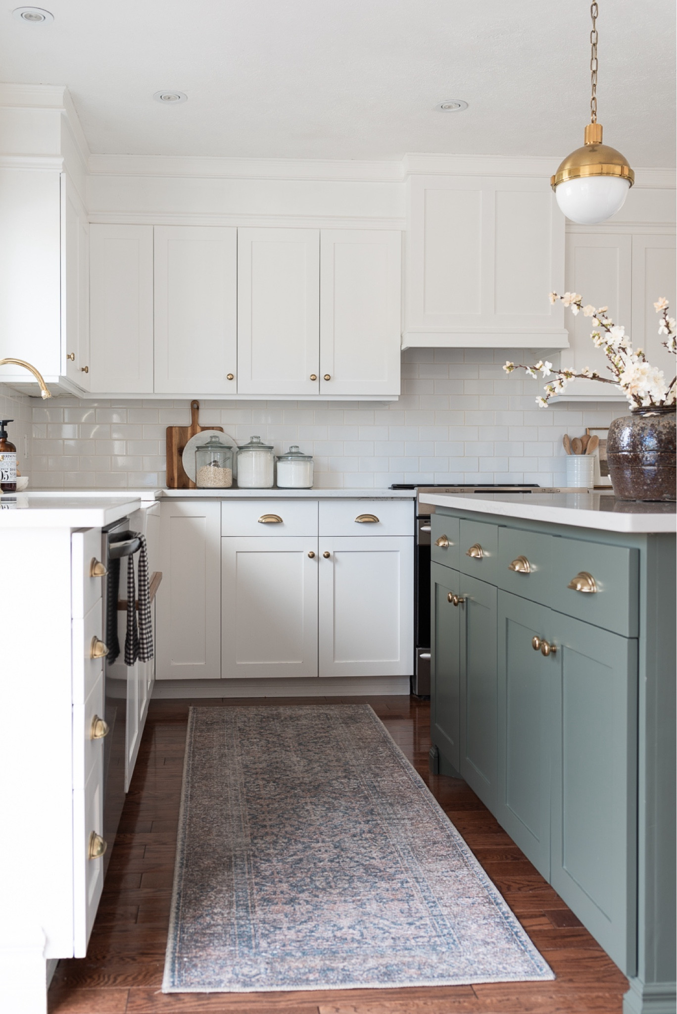 Our Amber Lewis x Loloi Billie runner is currently on sale at Rugs Direct! 



#LTKhome