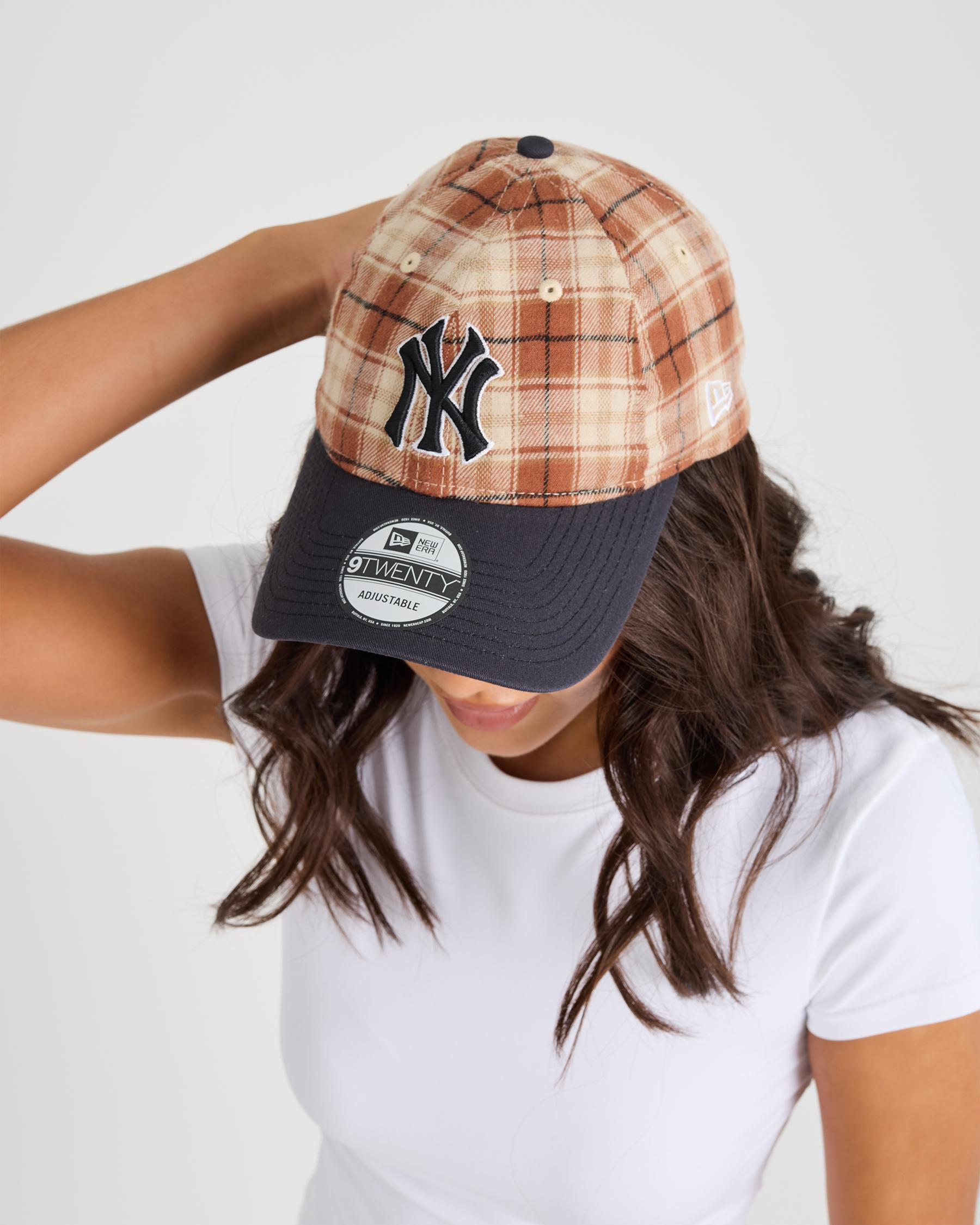 New Era Women's New York Yankees Cap in Tan Plaid/Faded Black | City Beach (US)