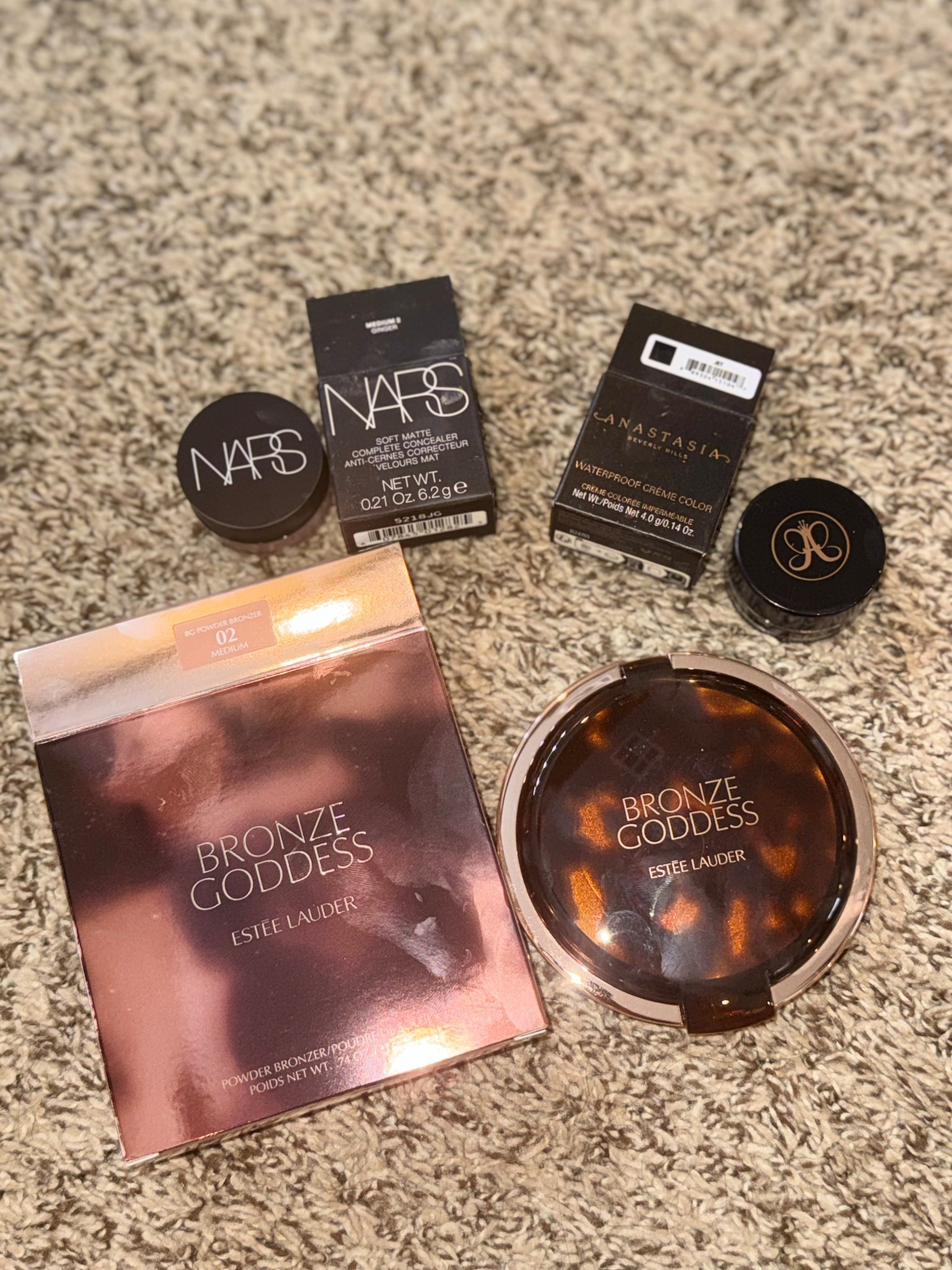 Here is a few of my favorite things 🤩

Beauty// Estée Lauder // NARS // Anastasia Beverly Hills// Makeup // Every Day Makeup 

#LTKFindsUnder50 #LTKOver40 #LTKGiftGuide