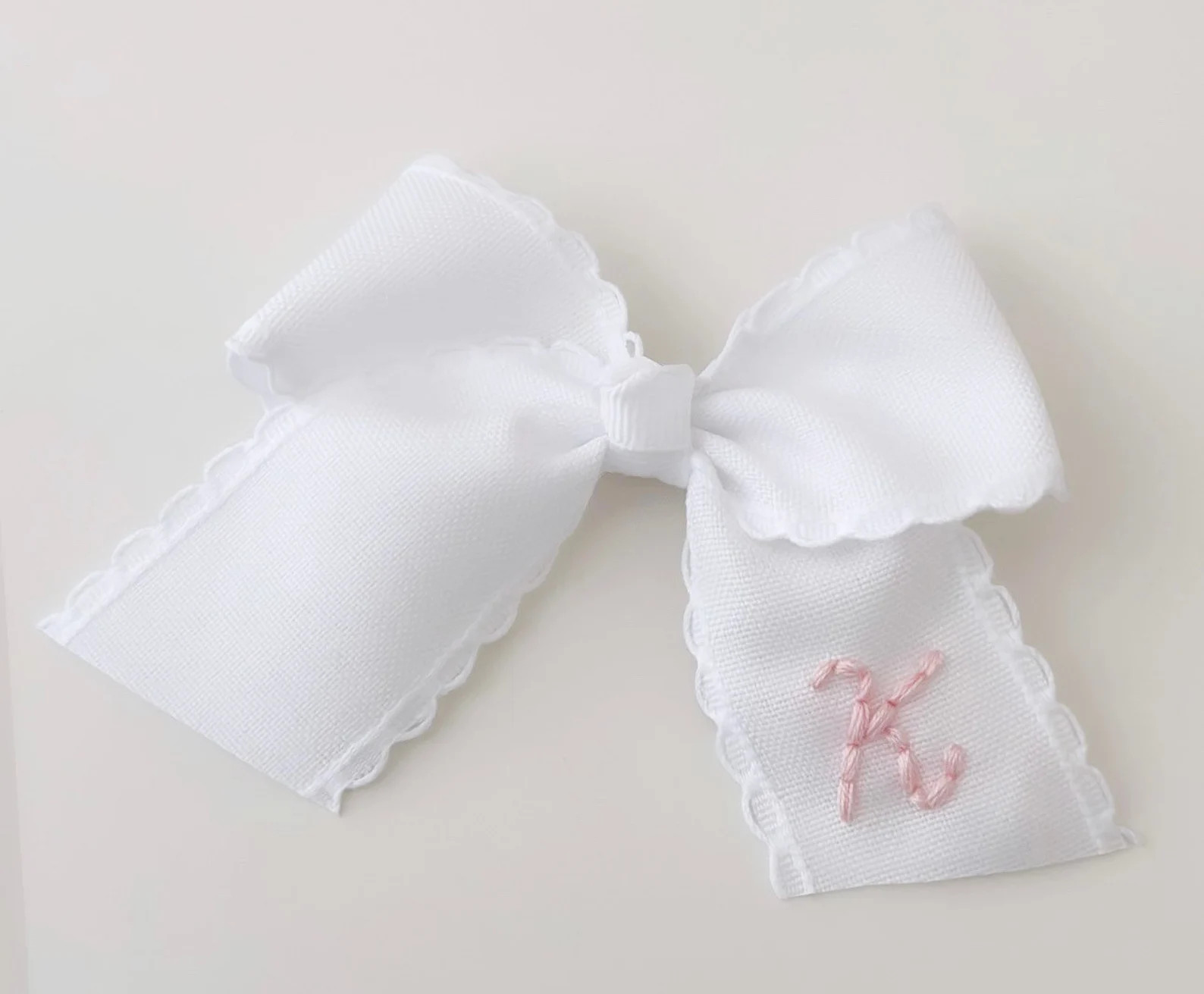 Initial Hand Embroidered Bow - Etsy | Etsy (US)