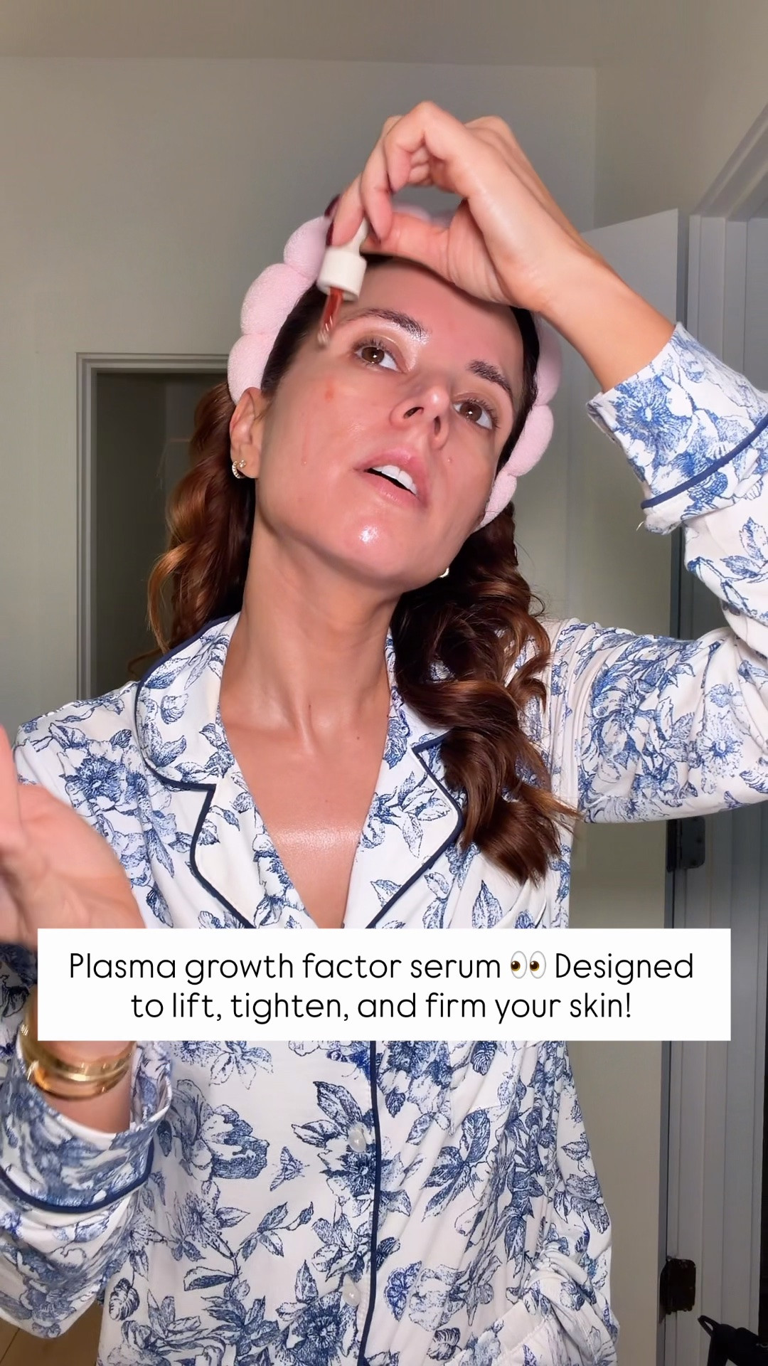 Dr. Diamond InstaFacial Plasma Bioactive Growth Factor Serum. I’ve been using this morning and night. This supports skin repair and rejuvenation. Helps to tighten and firm the skin. Anti aging favorites!

#LTKselfcare #LTKmorningroutine #LTKBeauty