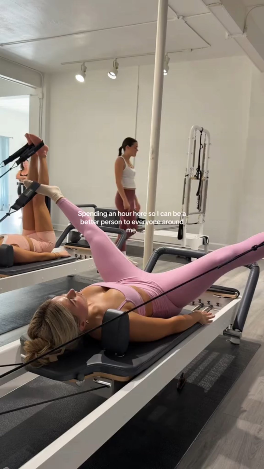 Beyond yoga pink set perfect for pilates, barre, hot girl walks, etc🌸💓🩰💗

#LTKSpringSale