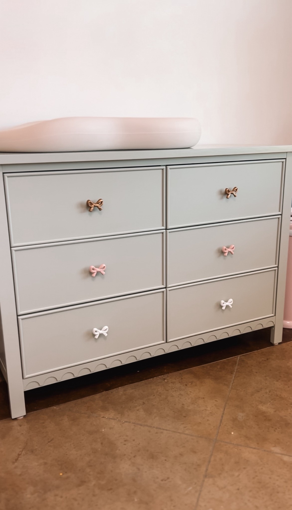 Bow knobs!how

#LTKHome #LTKFamily #LTKBaby